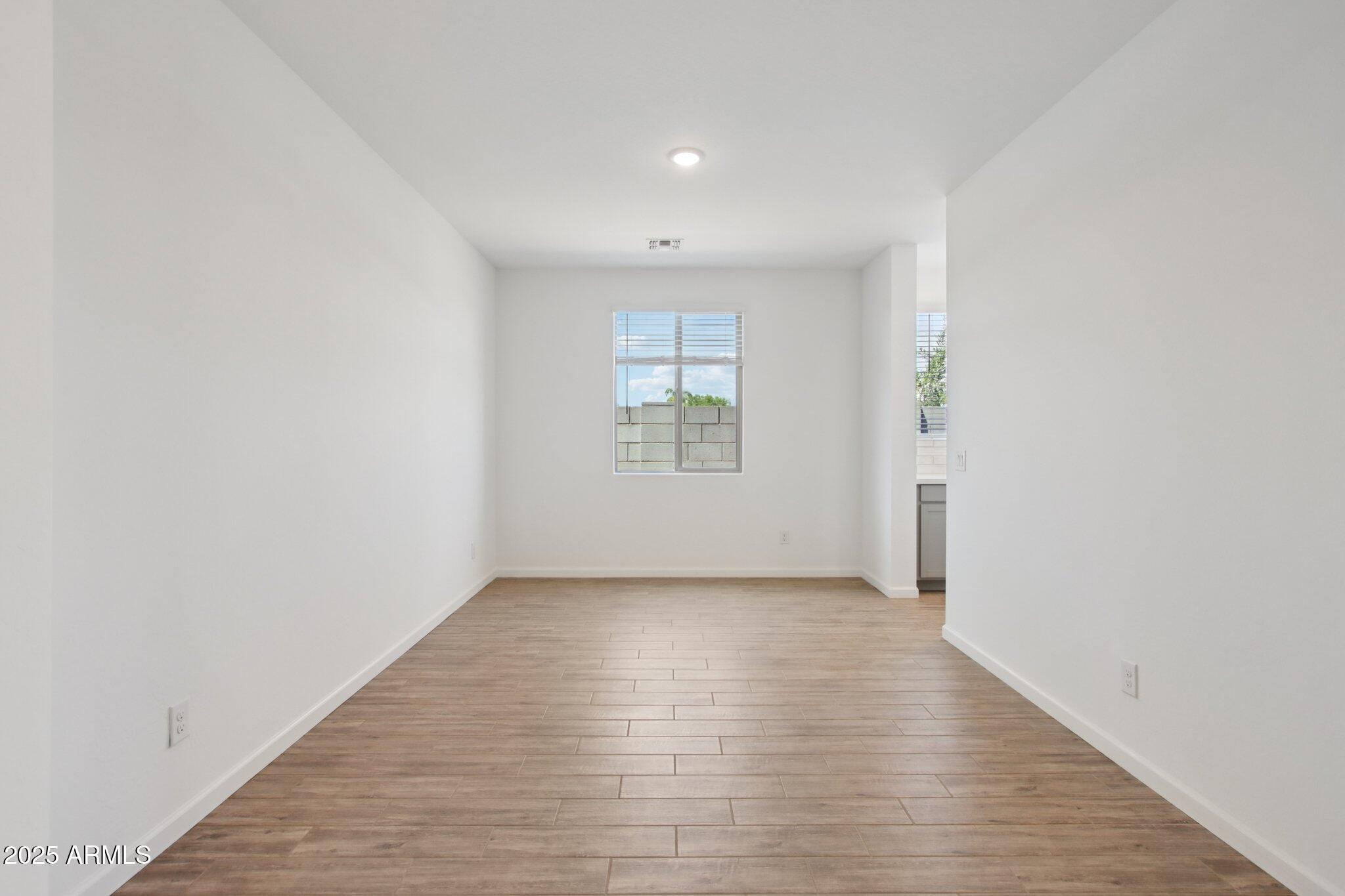 15734 W BROWN Street