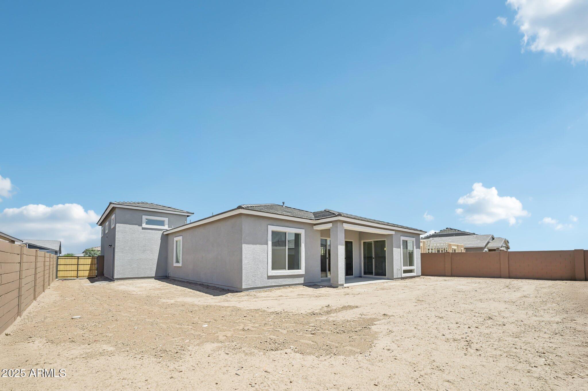 22937 E TWIN ACRES Drive