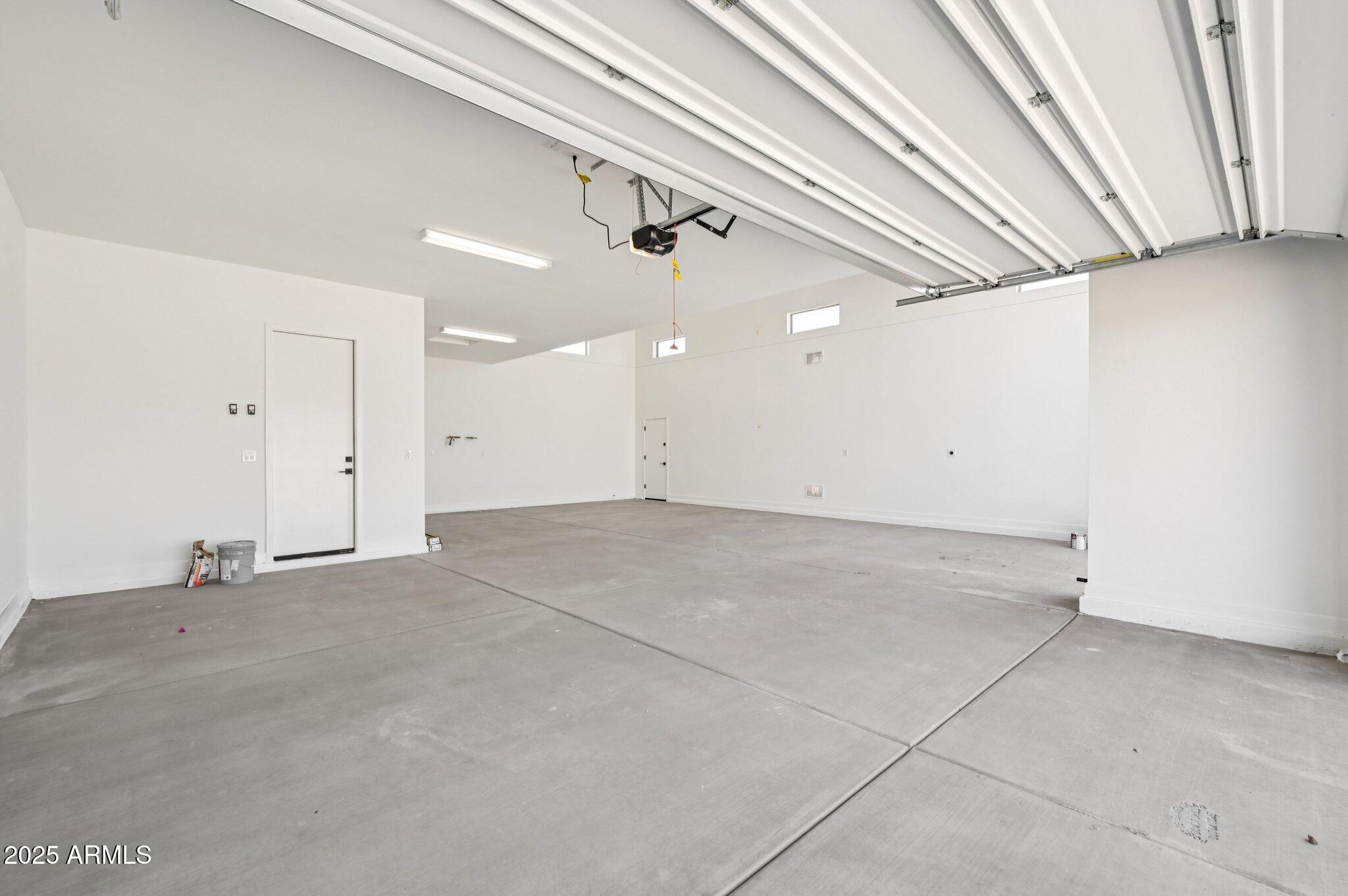 22937 E TWIN ACRES Drive