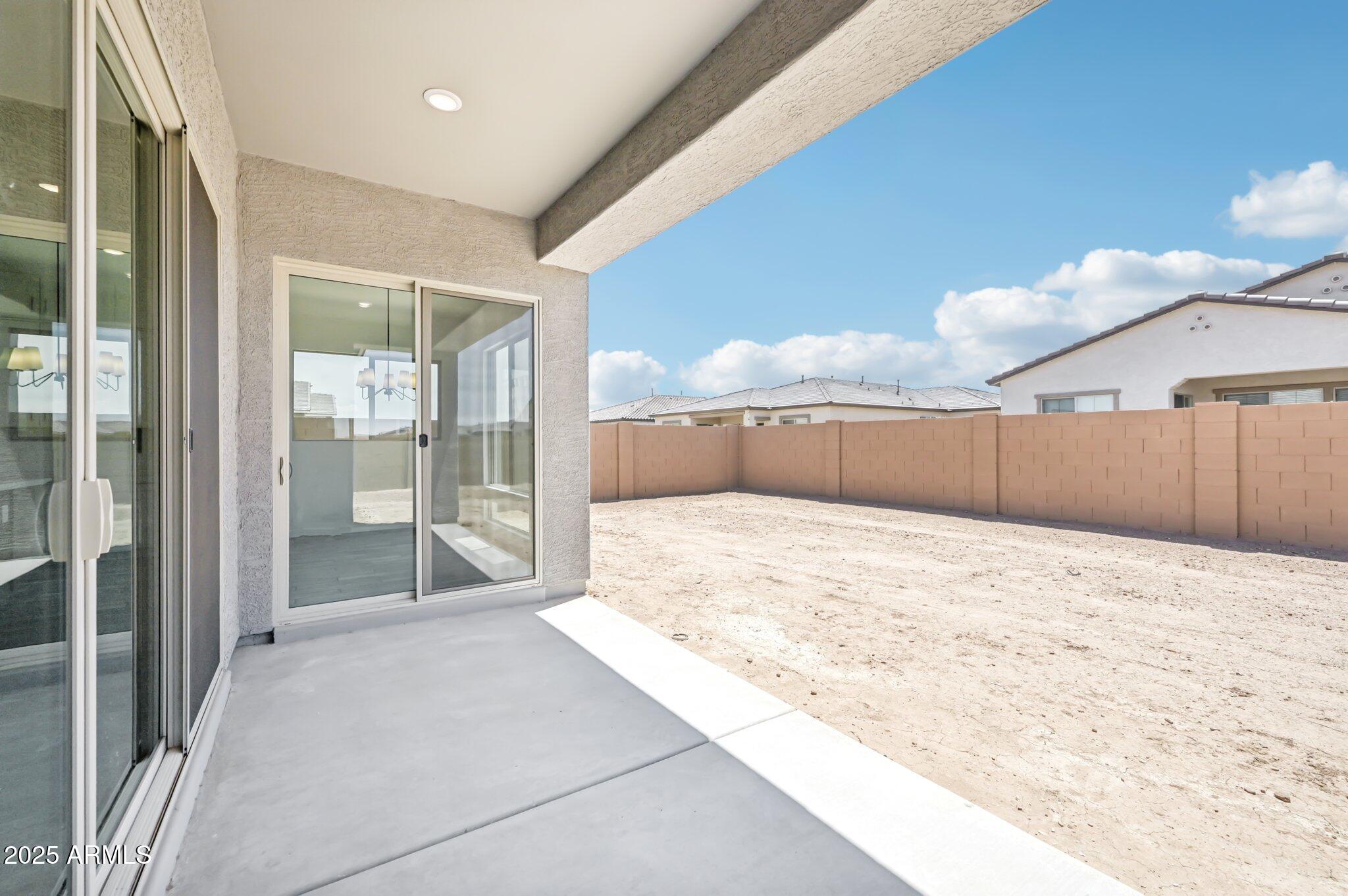 22937 E TWIN ACRES Drive