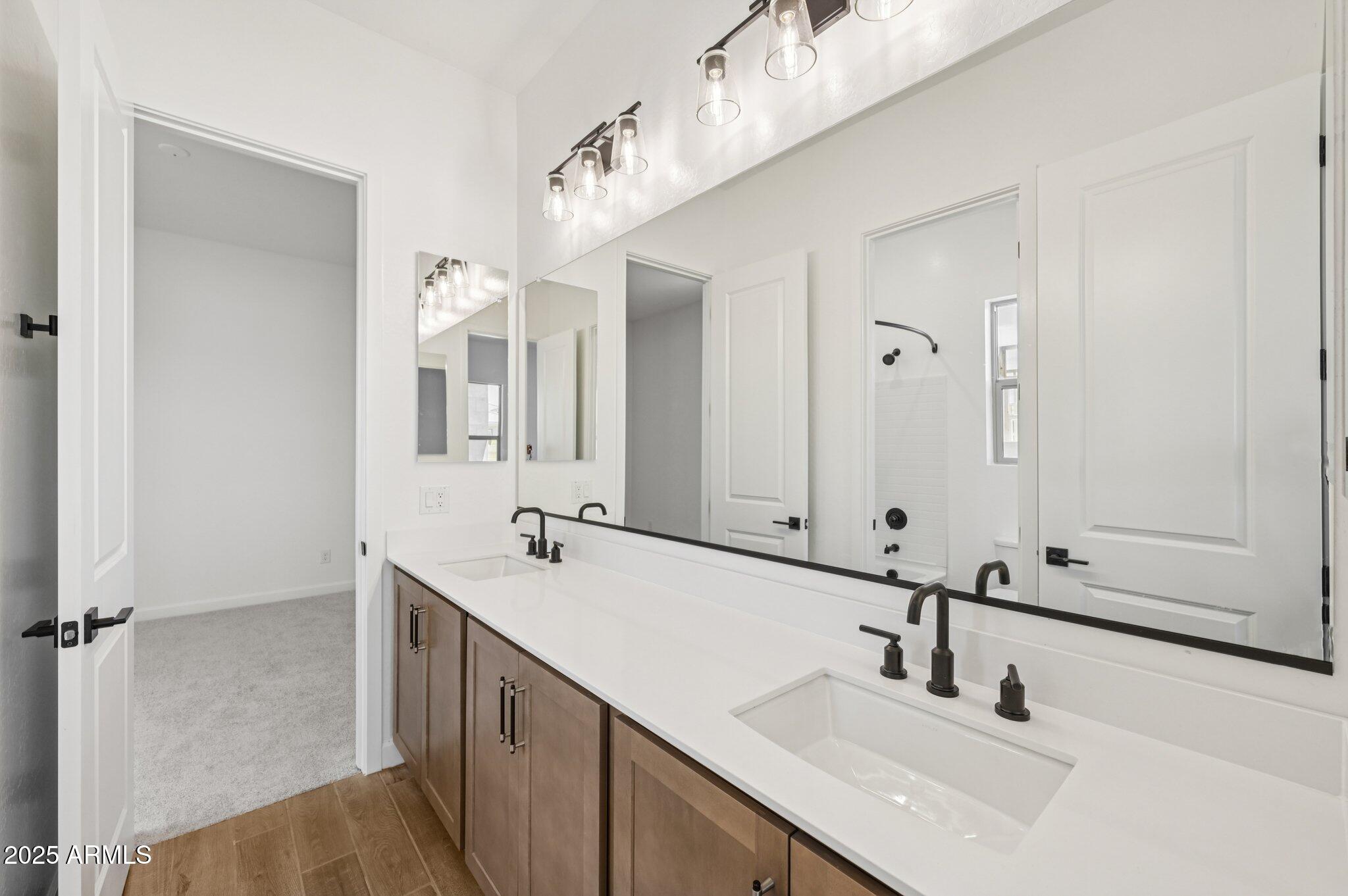 22937 E TWIN ACRES Drive