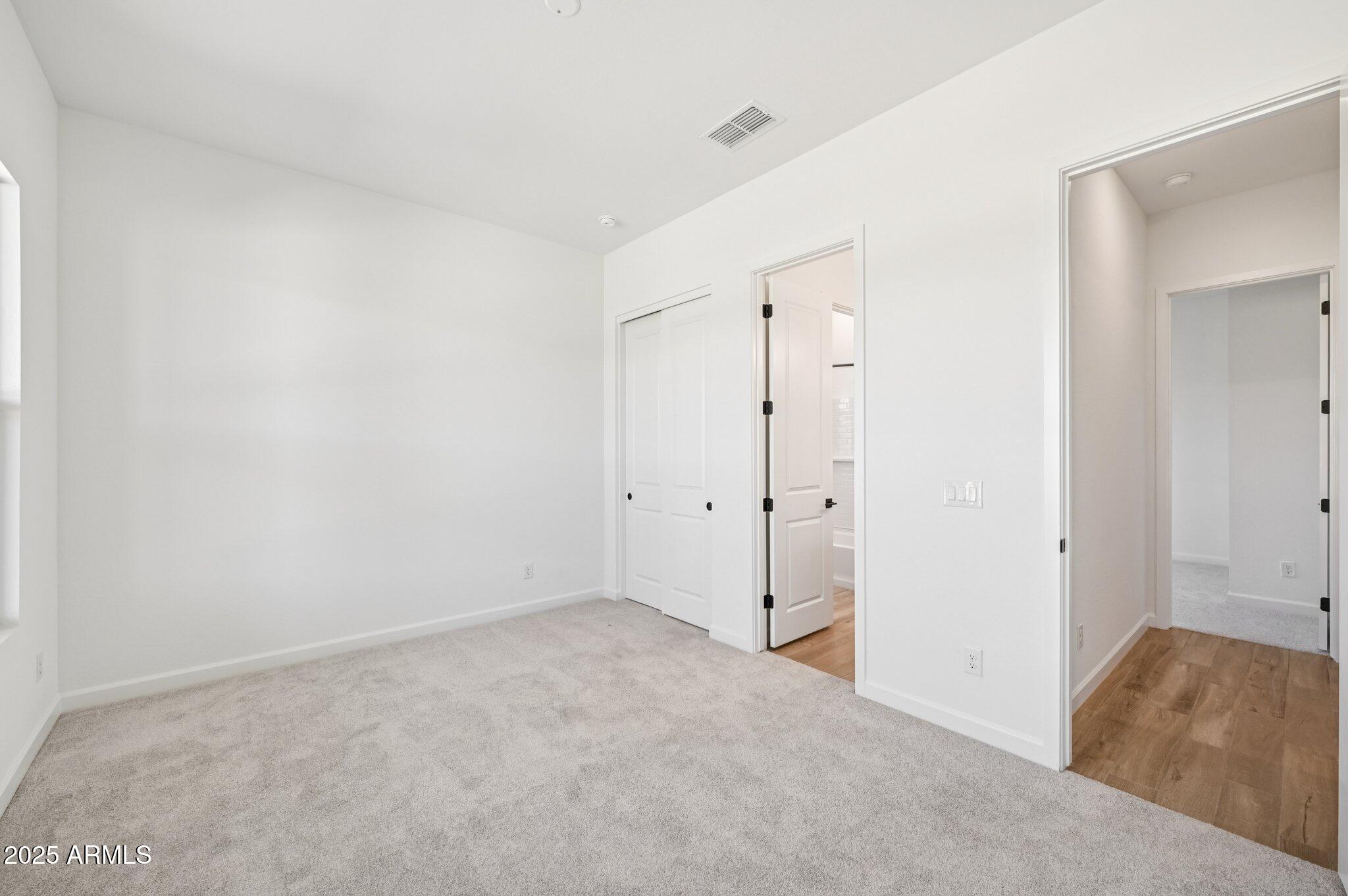 22937 E TWIN ACRES Drive