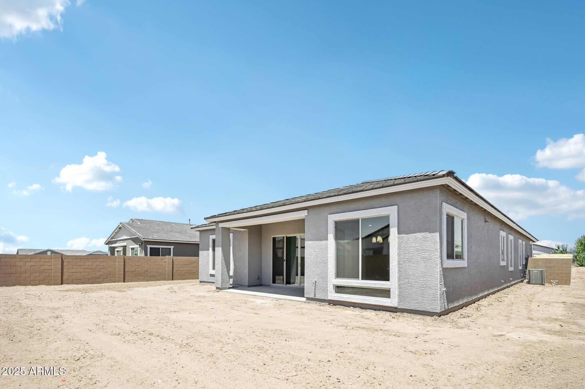 22937 E TWIN ACRES Drive