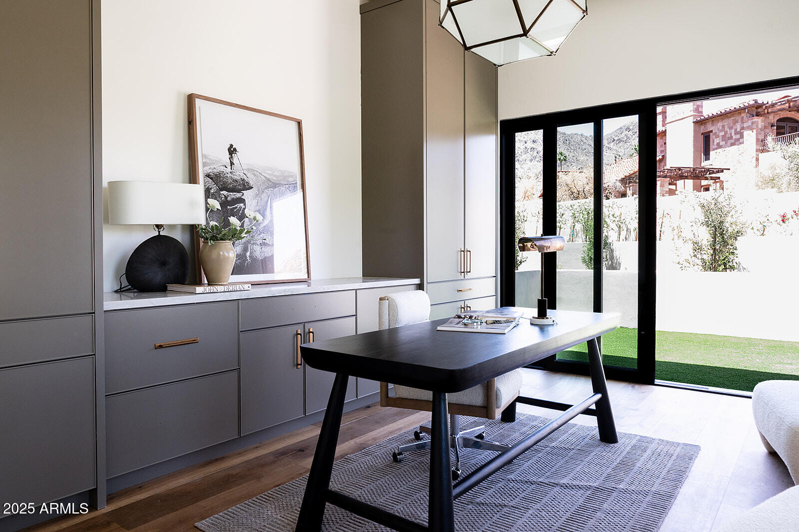 7215 N BLACK ROCK Trail