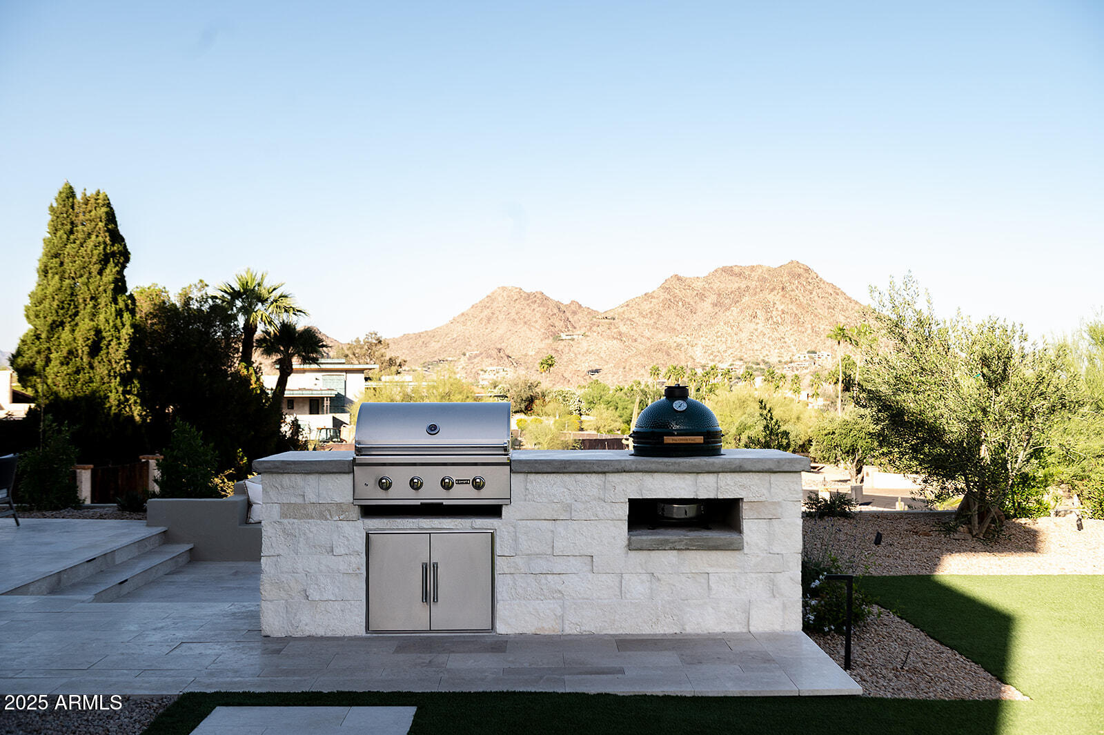 7215 N BLACK ROCK Trail