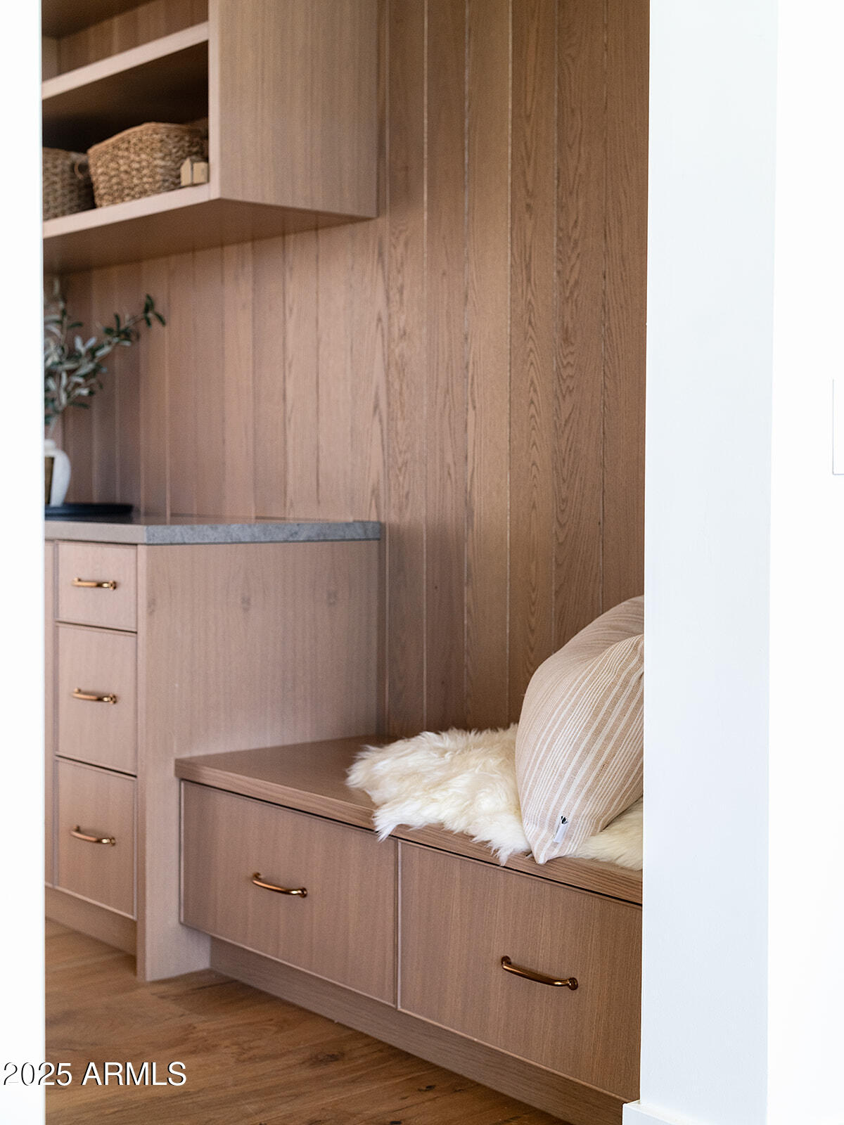 7215 N BLACK ROCK Trail