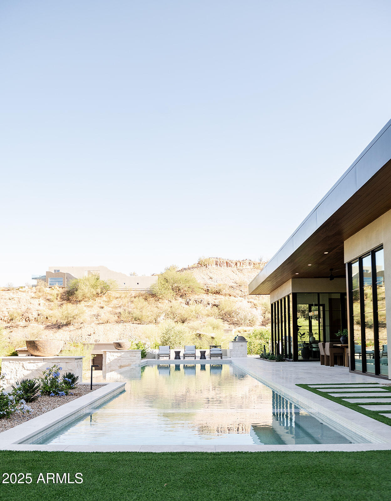 7215 N BLACK ROCK Trail