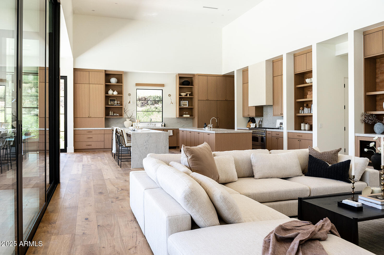 7215 N BLACK ROCK Trail