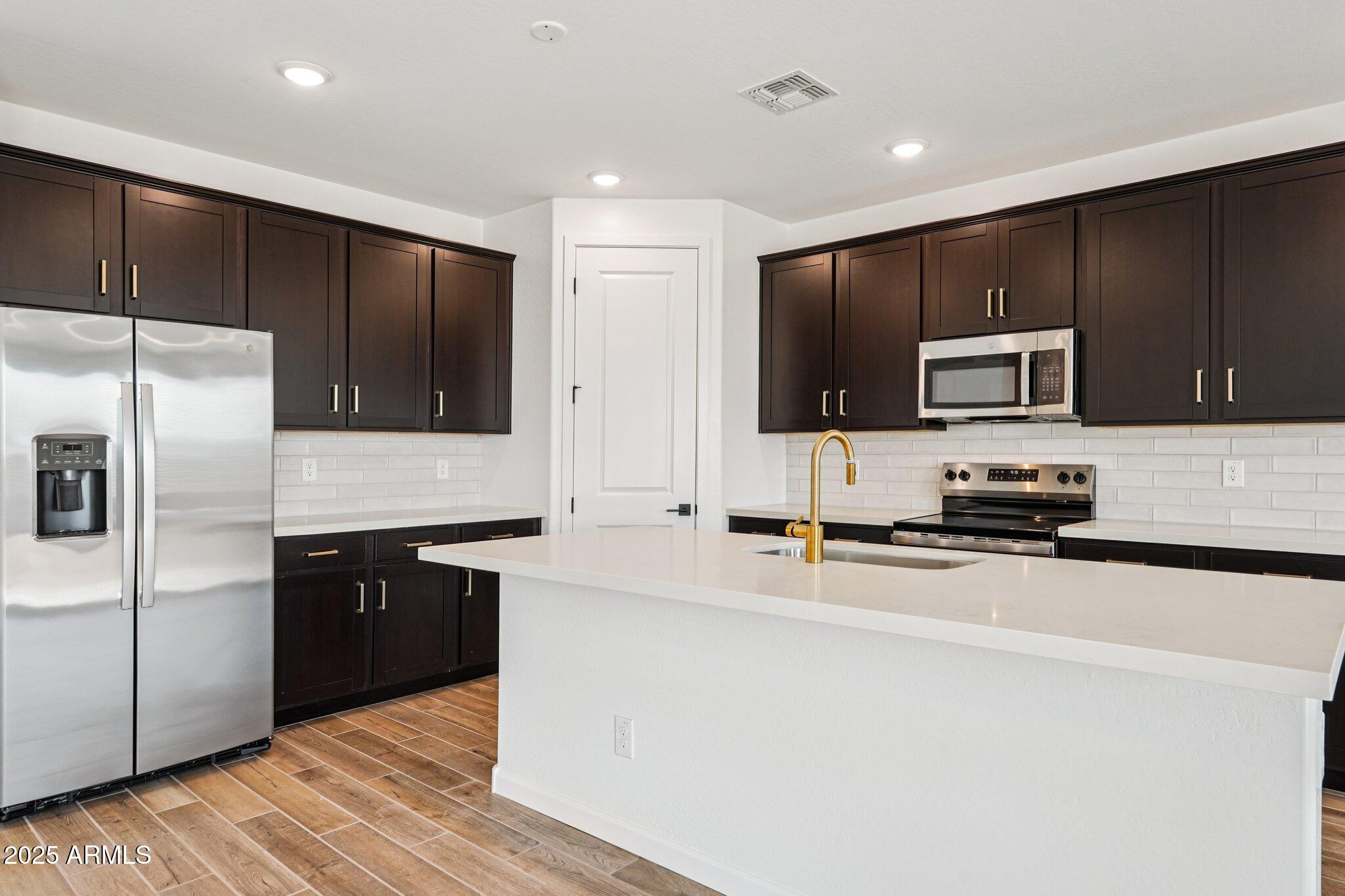 15755 W CAMDEN Avenue