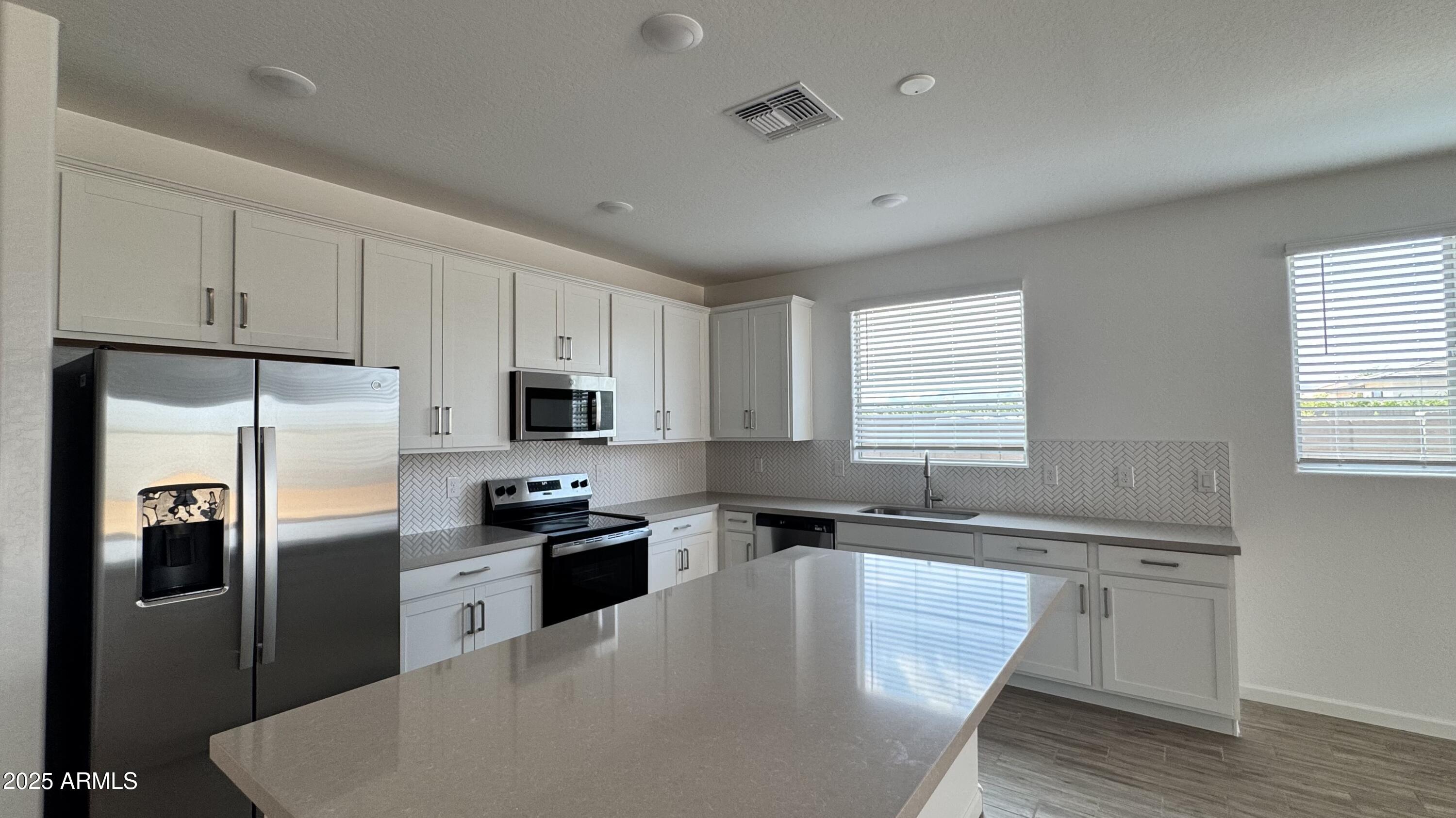 15796 W BERYL Avenue