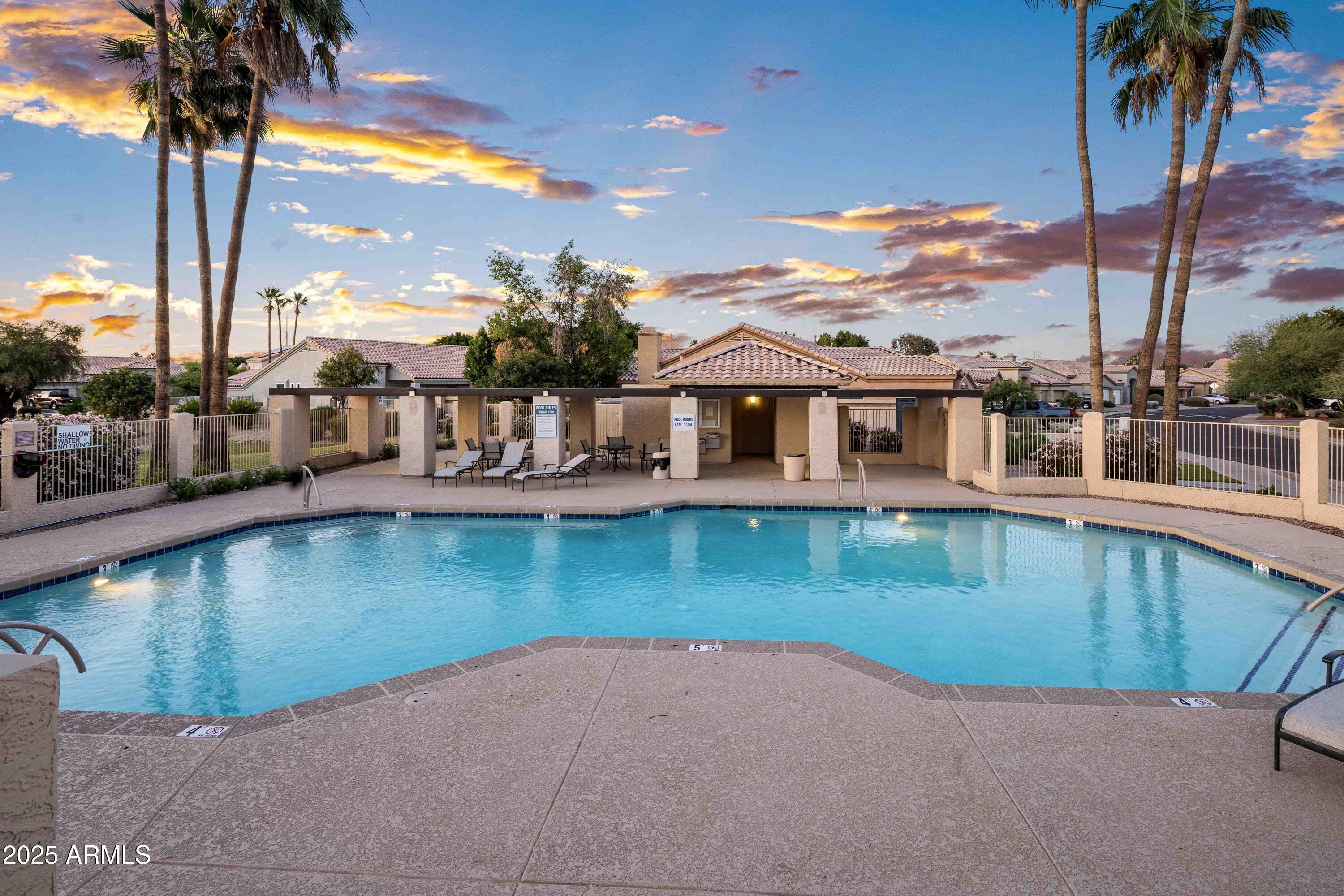 1398 W WINDHAVEN Avenue