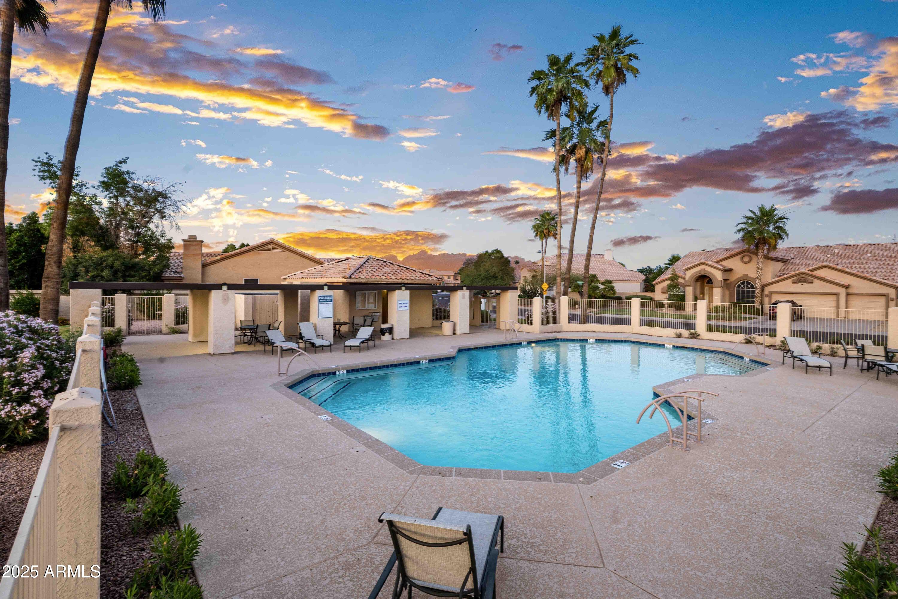 1398 W WINDHAVEN Avenue