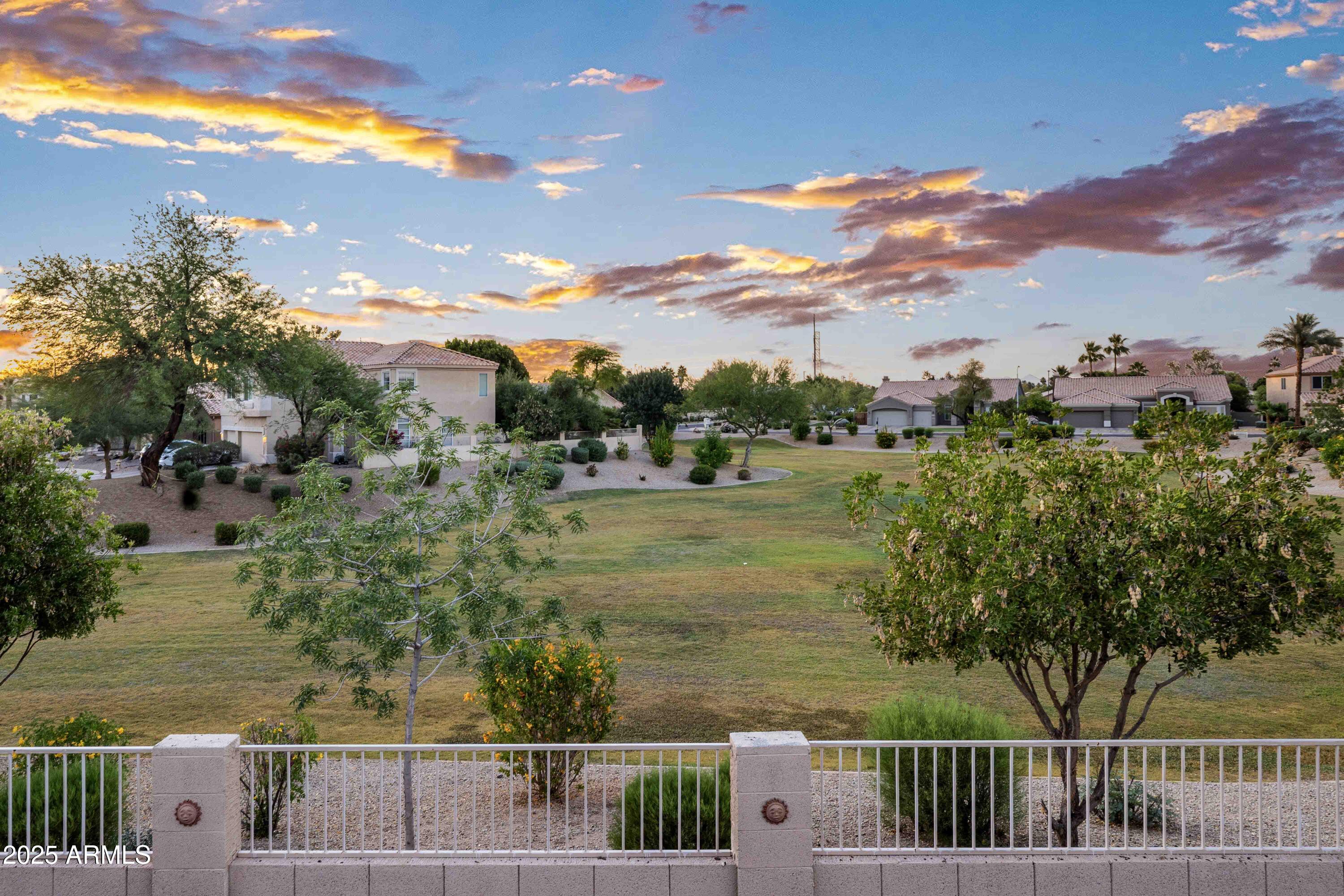 1398 W WINDHAVEN Avenue