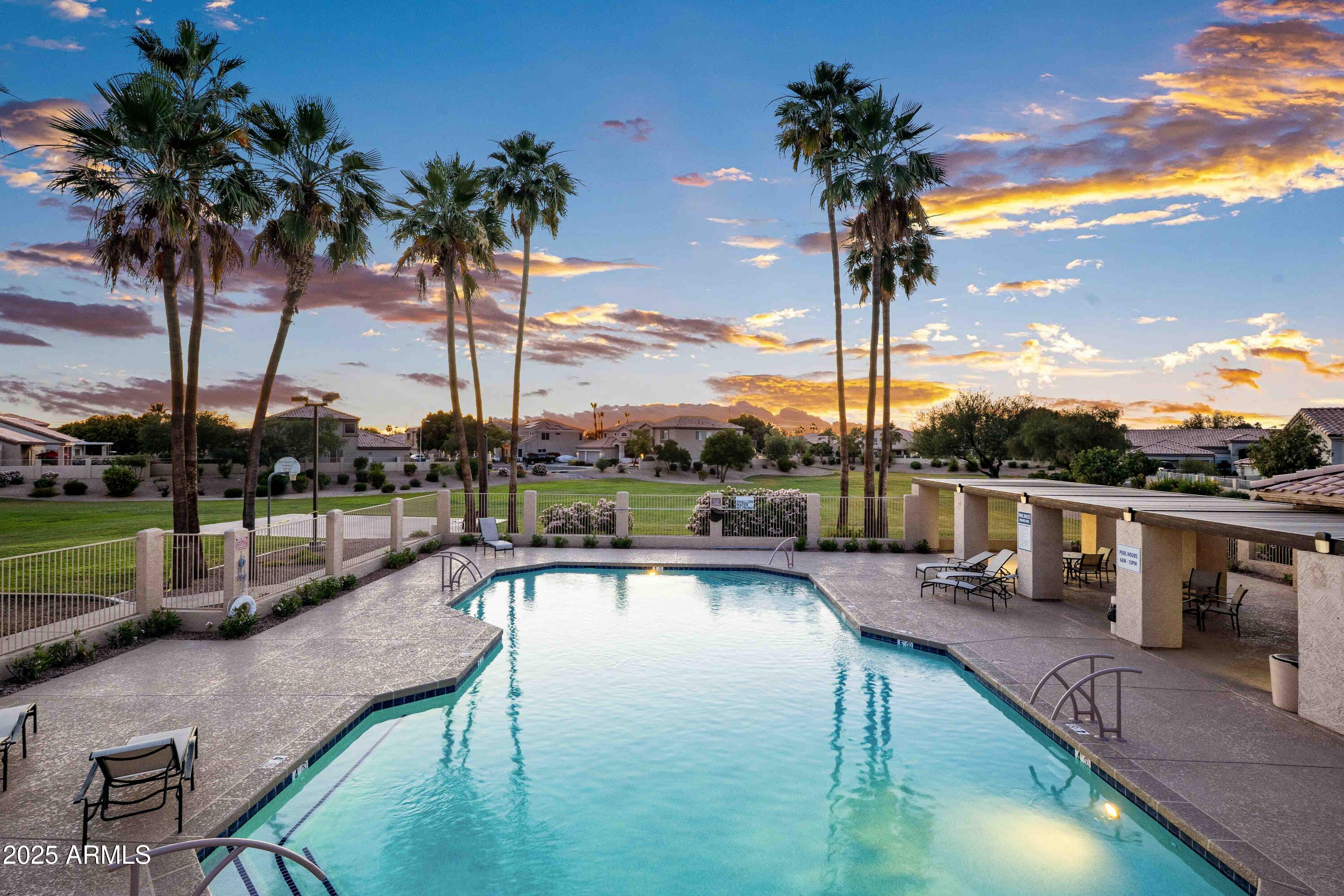 1398 W WINDHAVEN Avenue