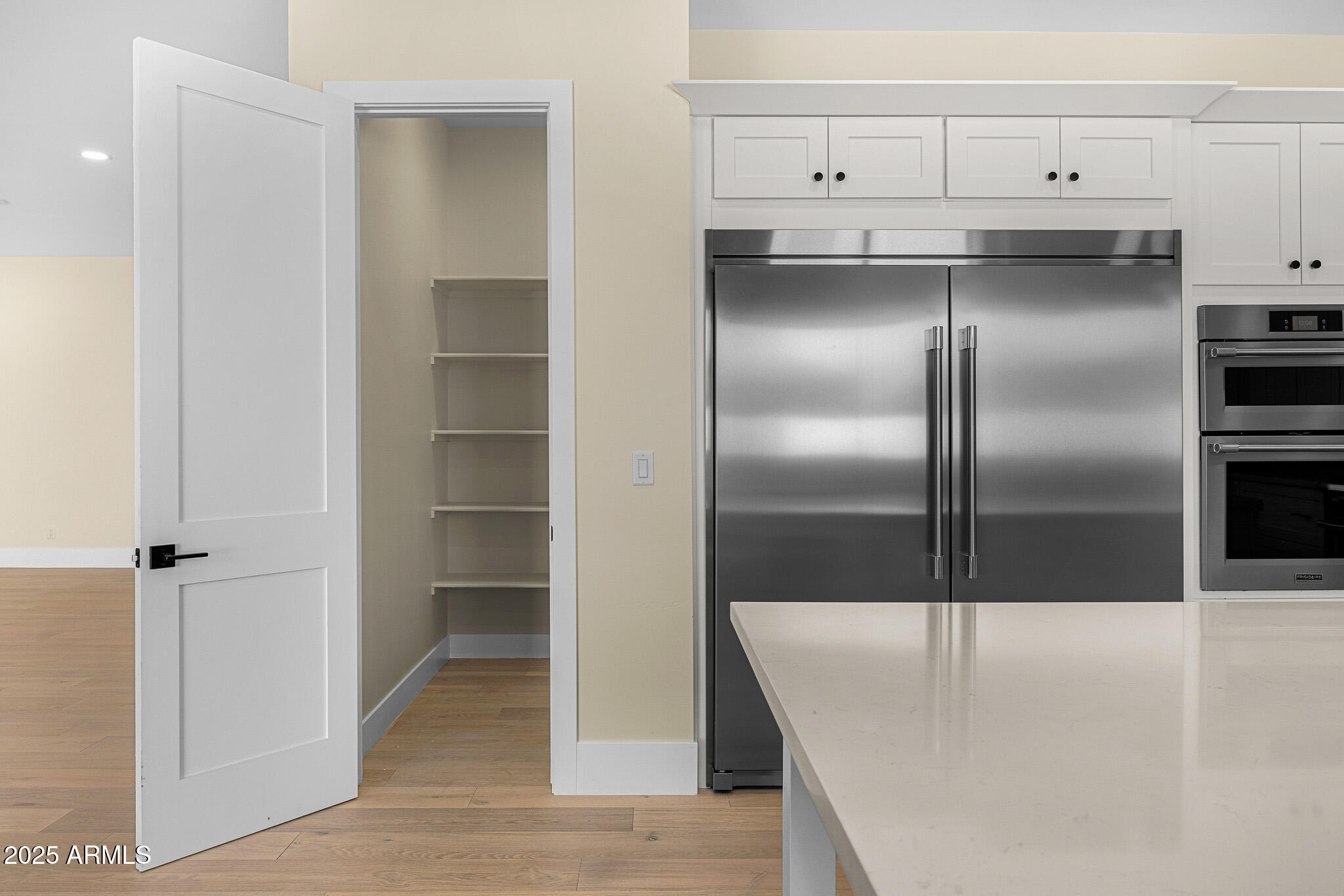 4124 E INDIANOLA Avenue