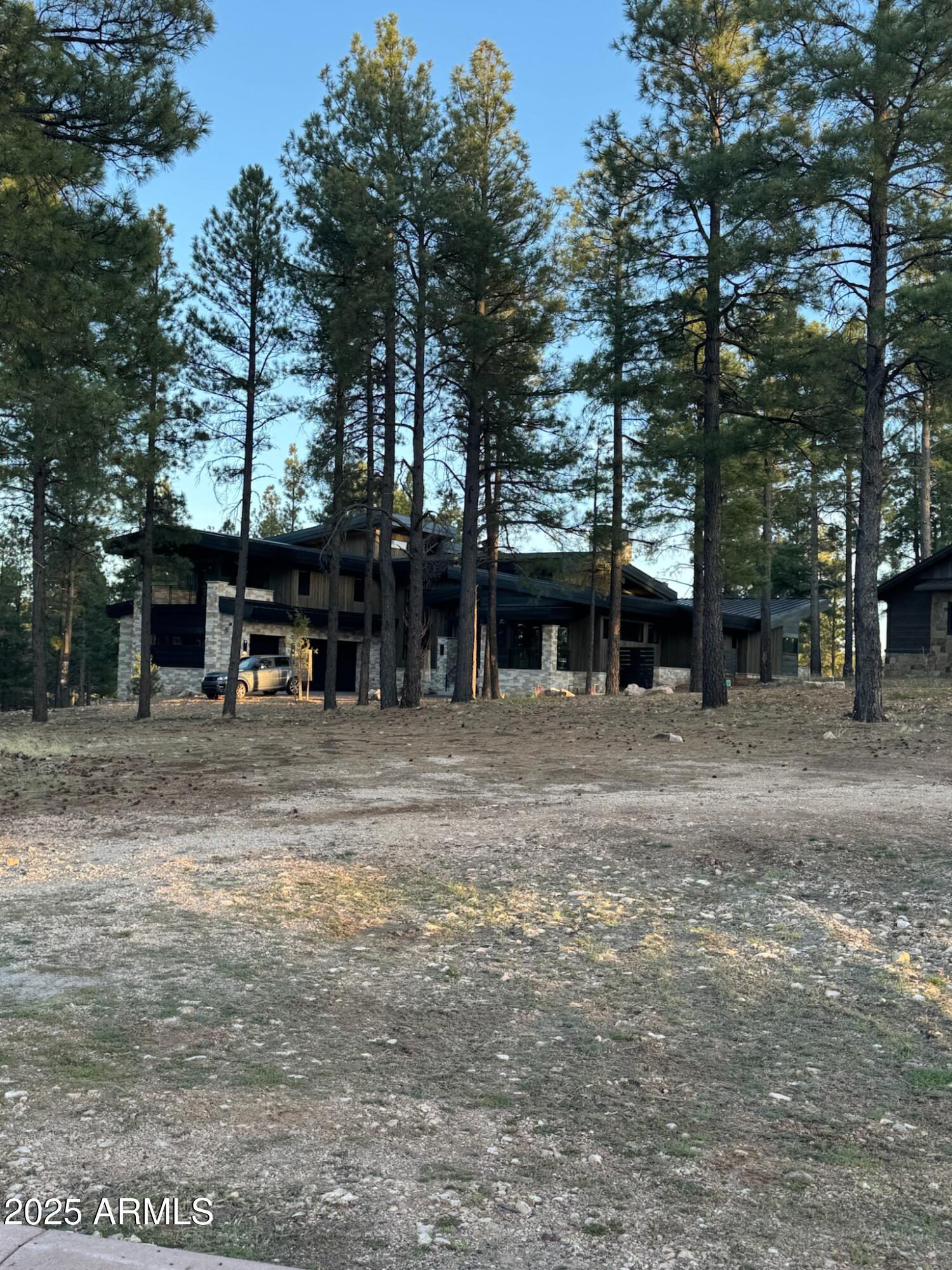 2911 S SOLITARIES CANYON Drive