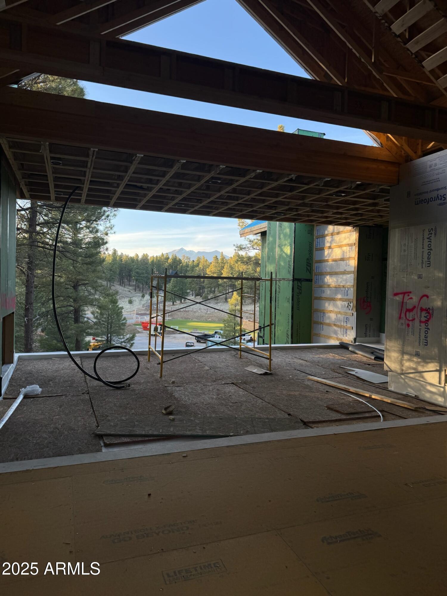 2911 S SOLITARIES CANYON Drive