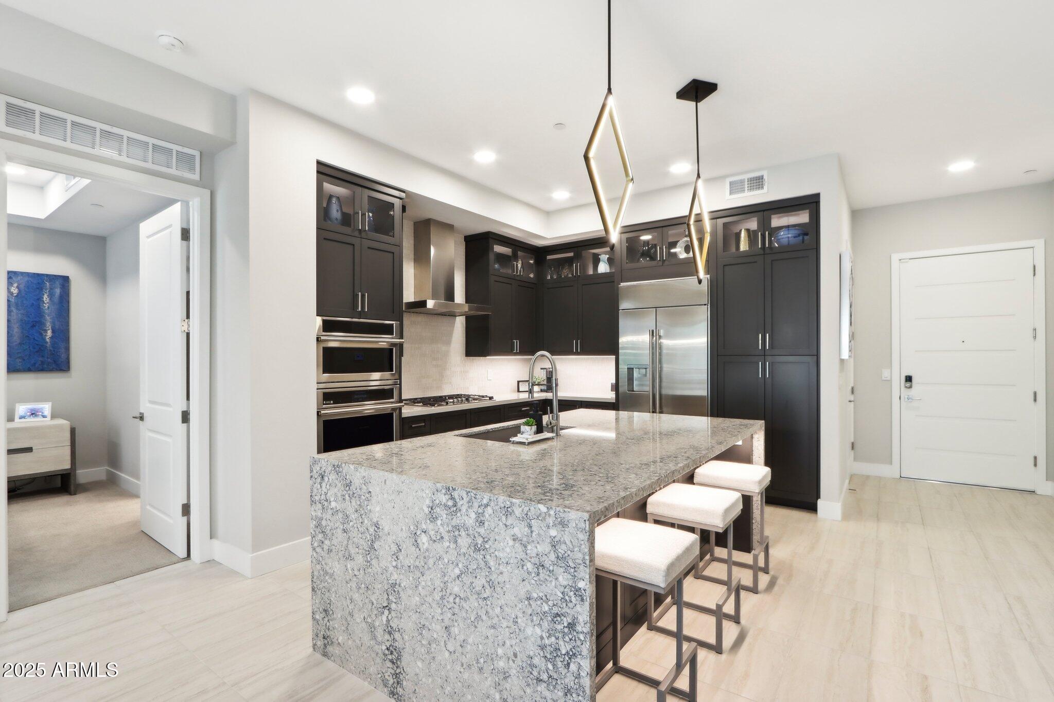 5250 E DEER VALLEY Drive, 247