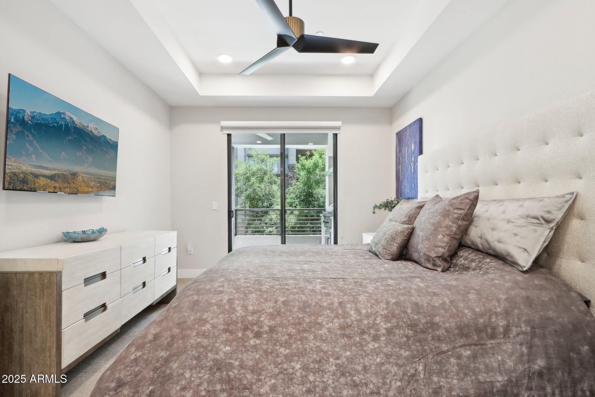 5250 E DEER VALLEY Drive, 247