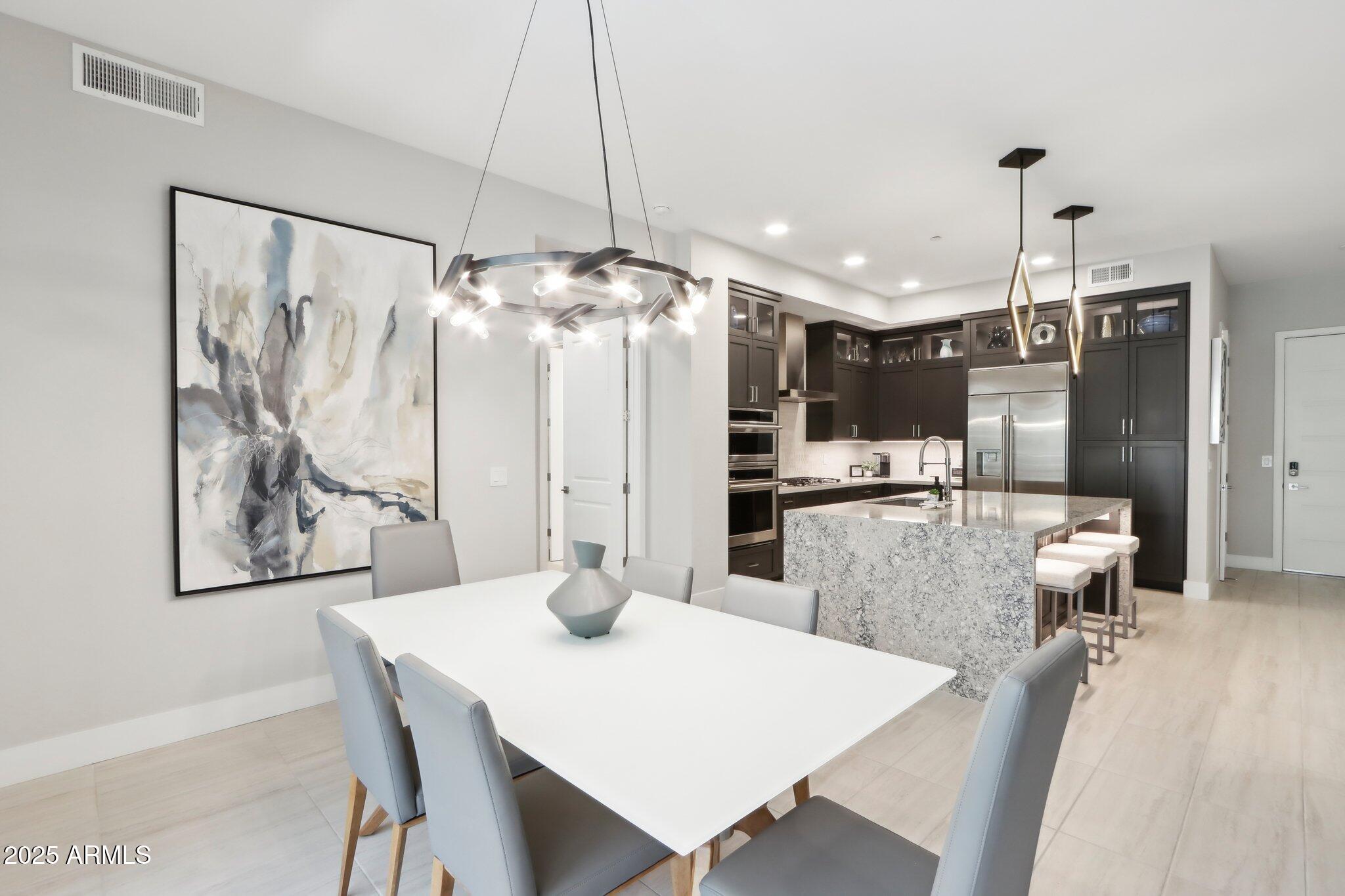 5250 E DEER VALLEY Drive, 247