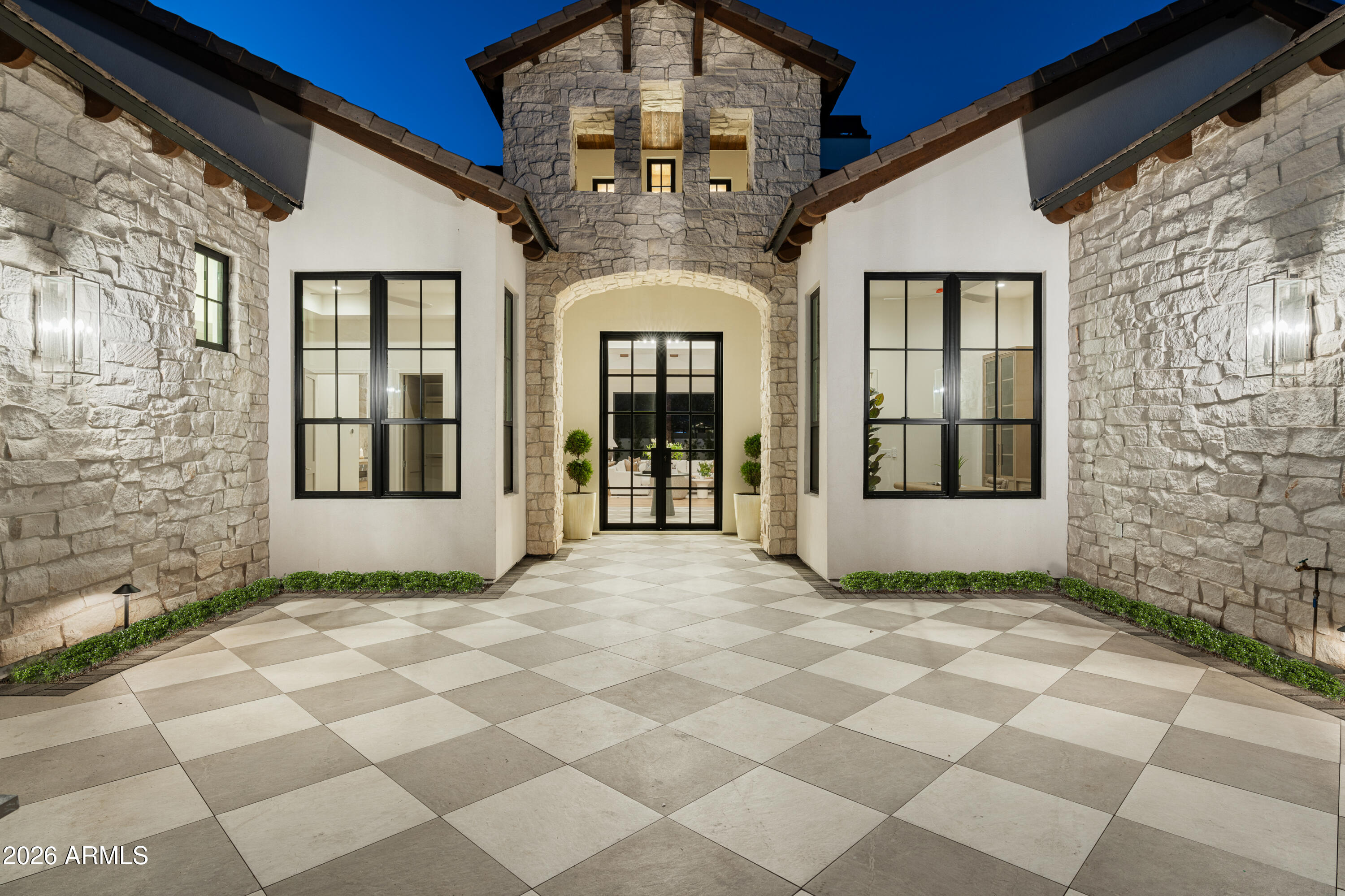 6302 E CALLE DEL NORTE