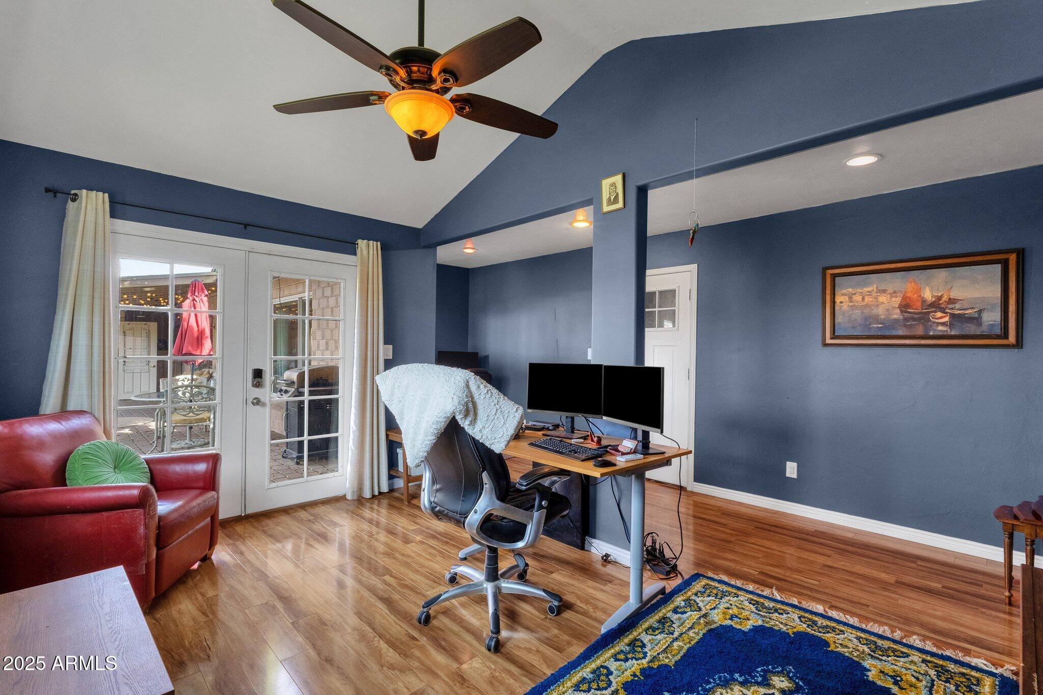 8644 E ROANOKE Avenue