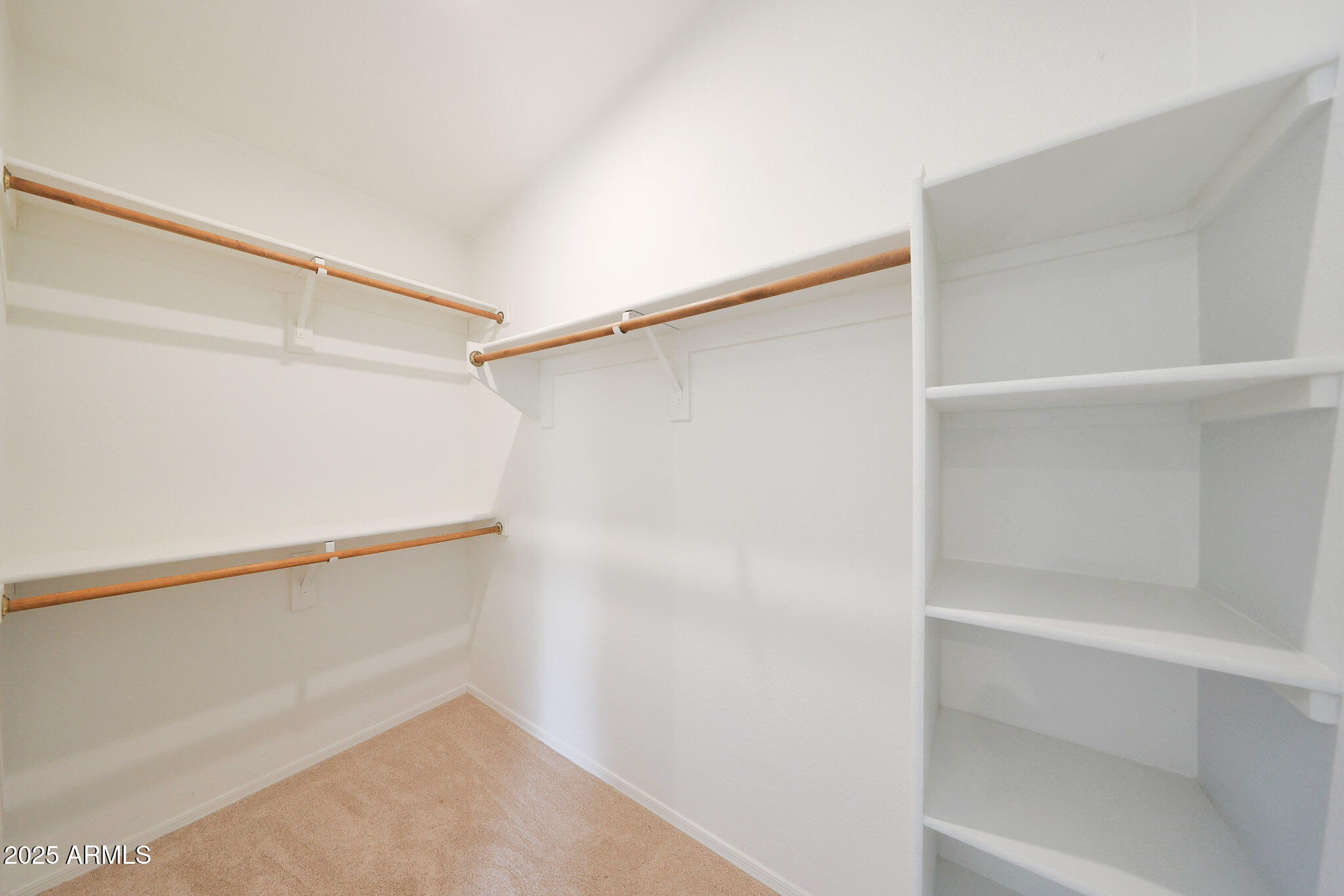 2627 E GARY Way