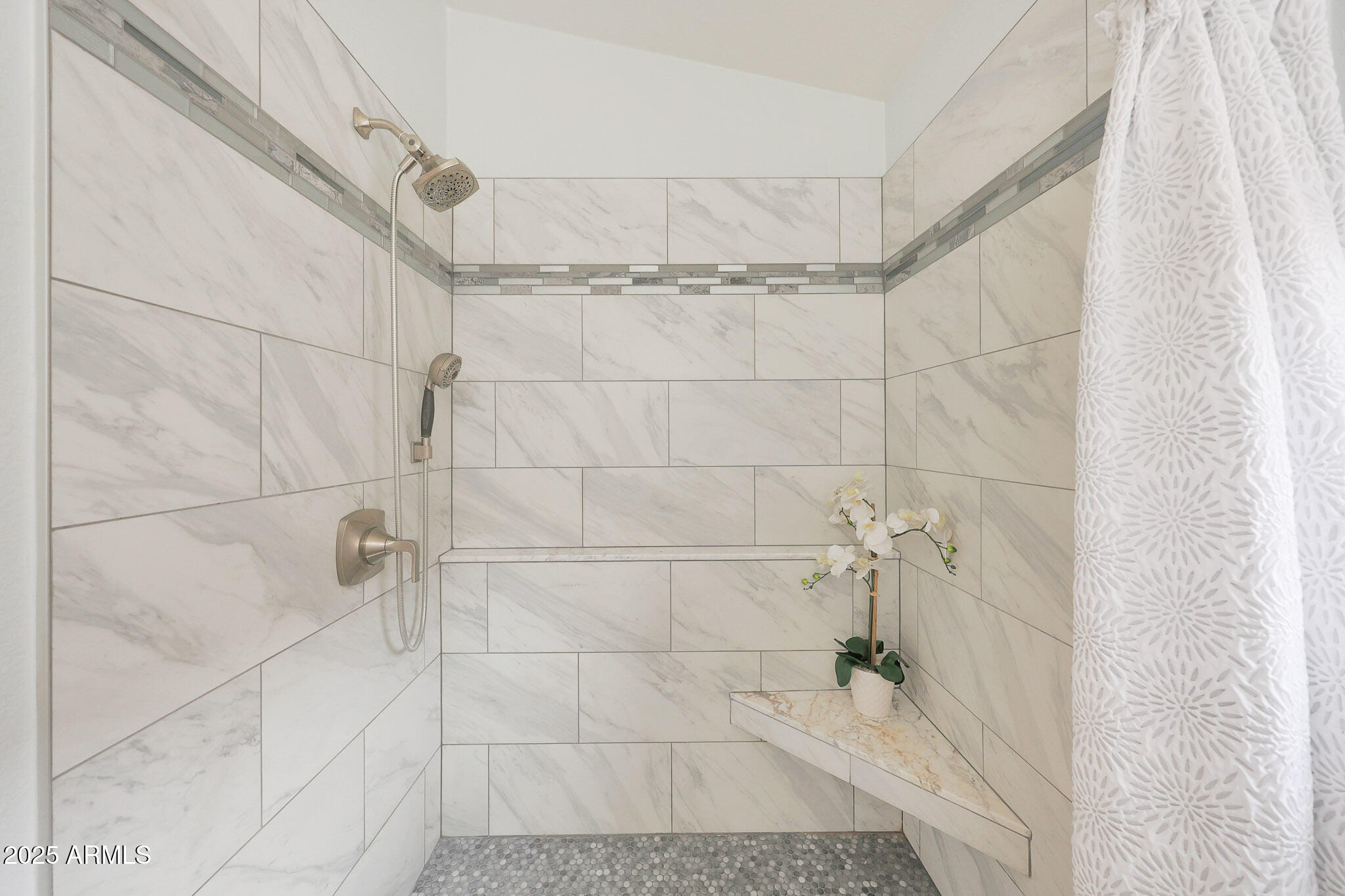 2627 E GARY Way
