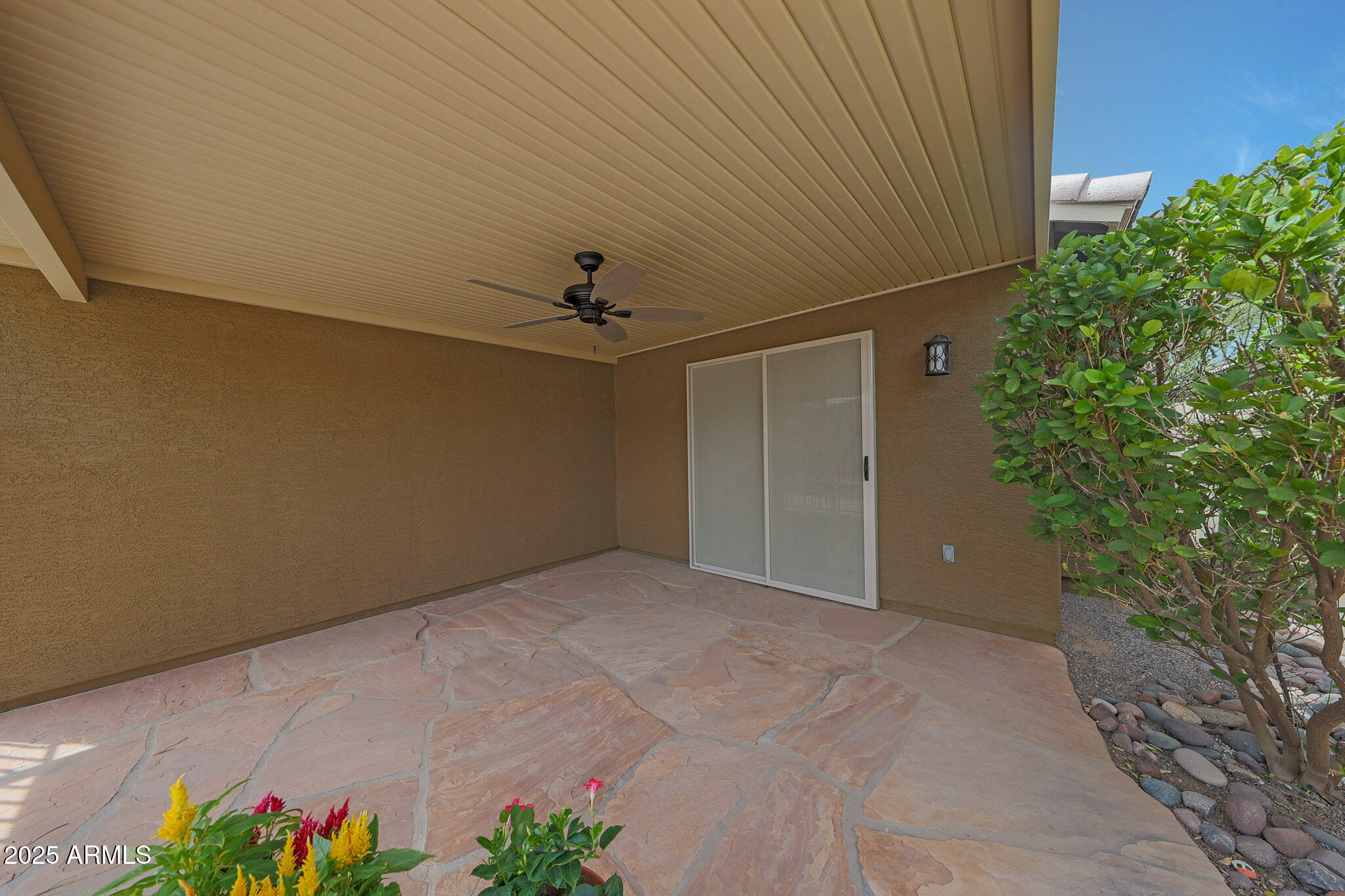 2627 E GARY Way