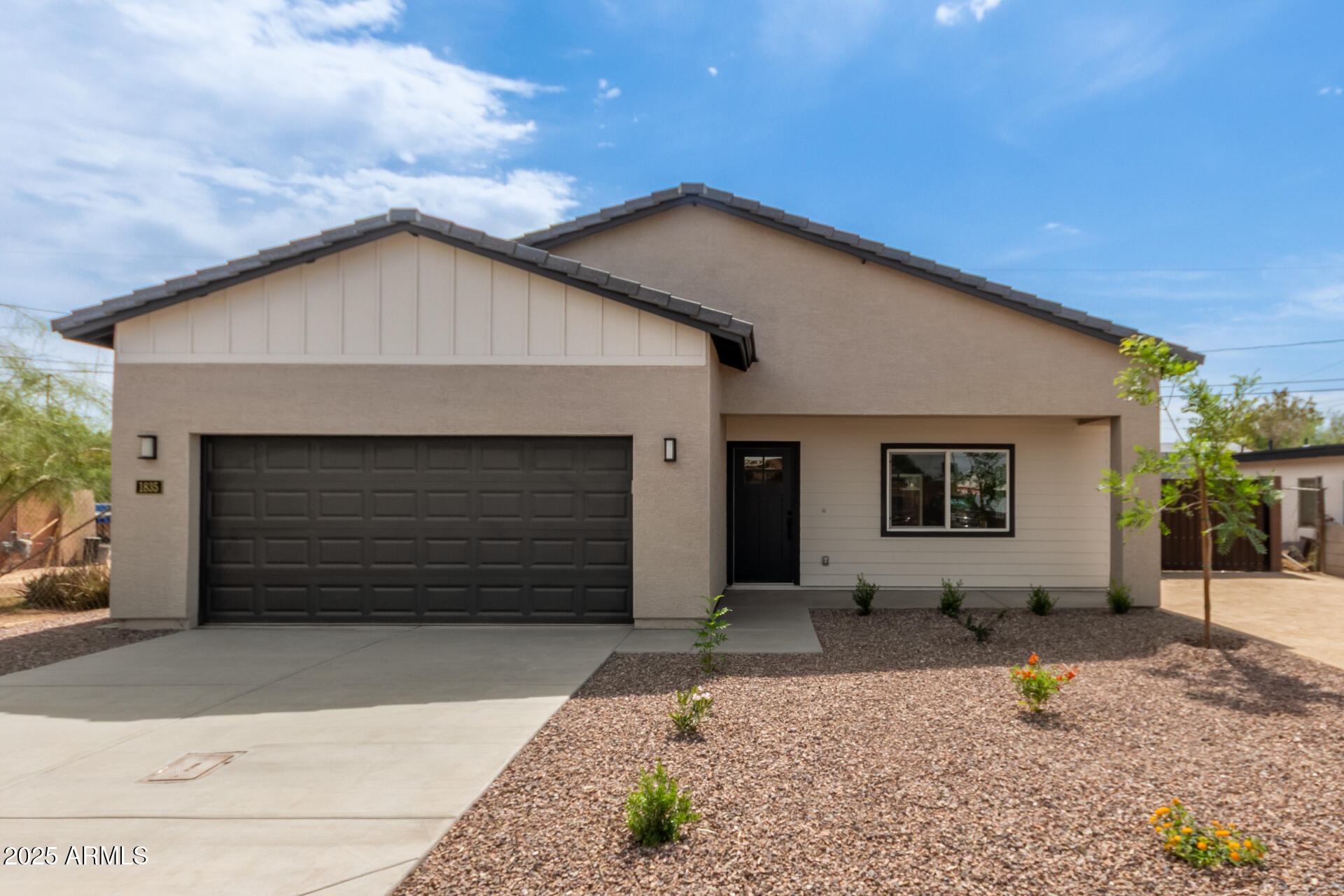 1835 N 37TH Drive