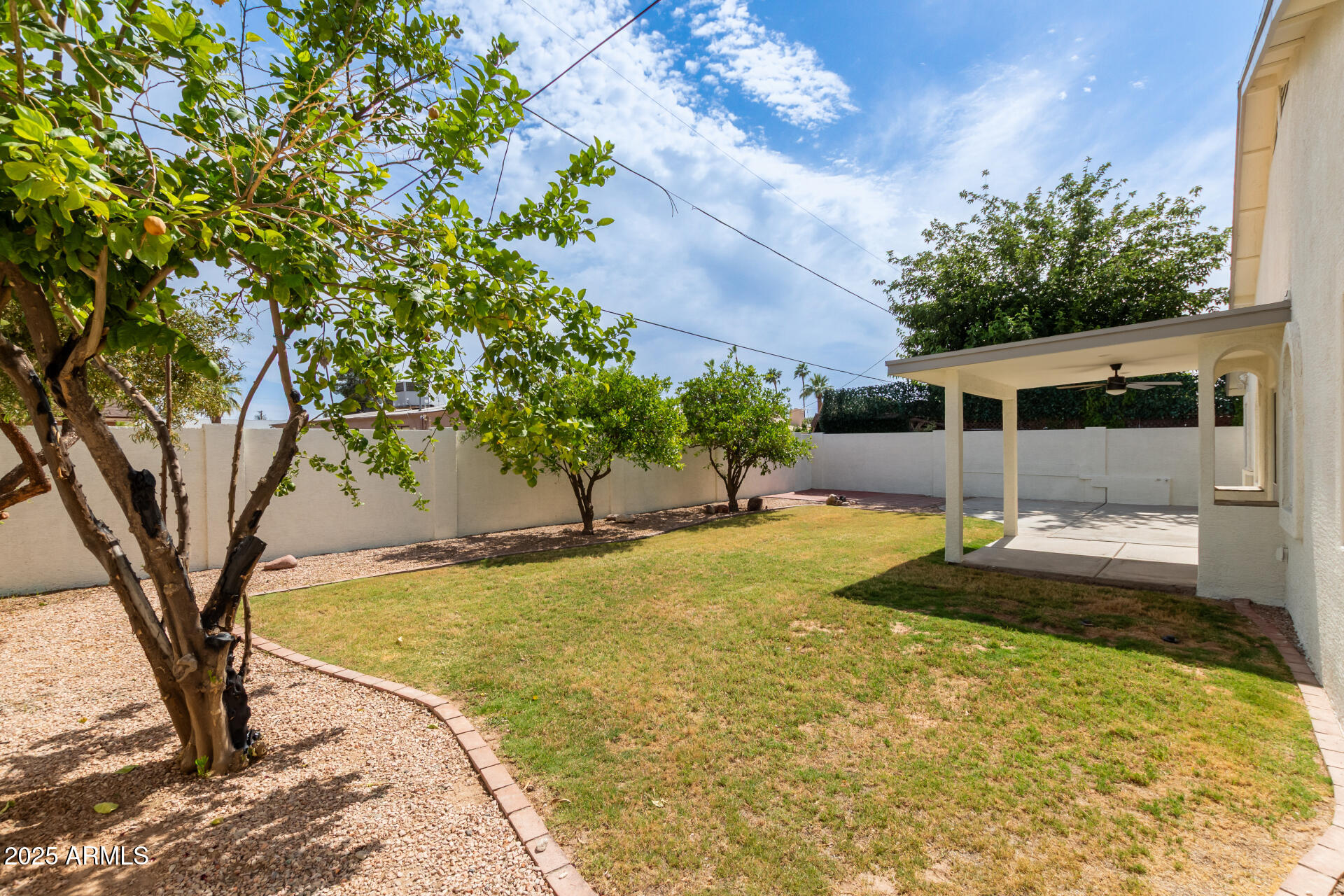 3307 E ROVEEN Avenue