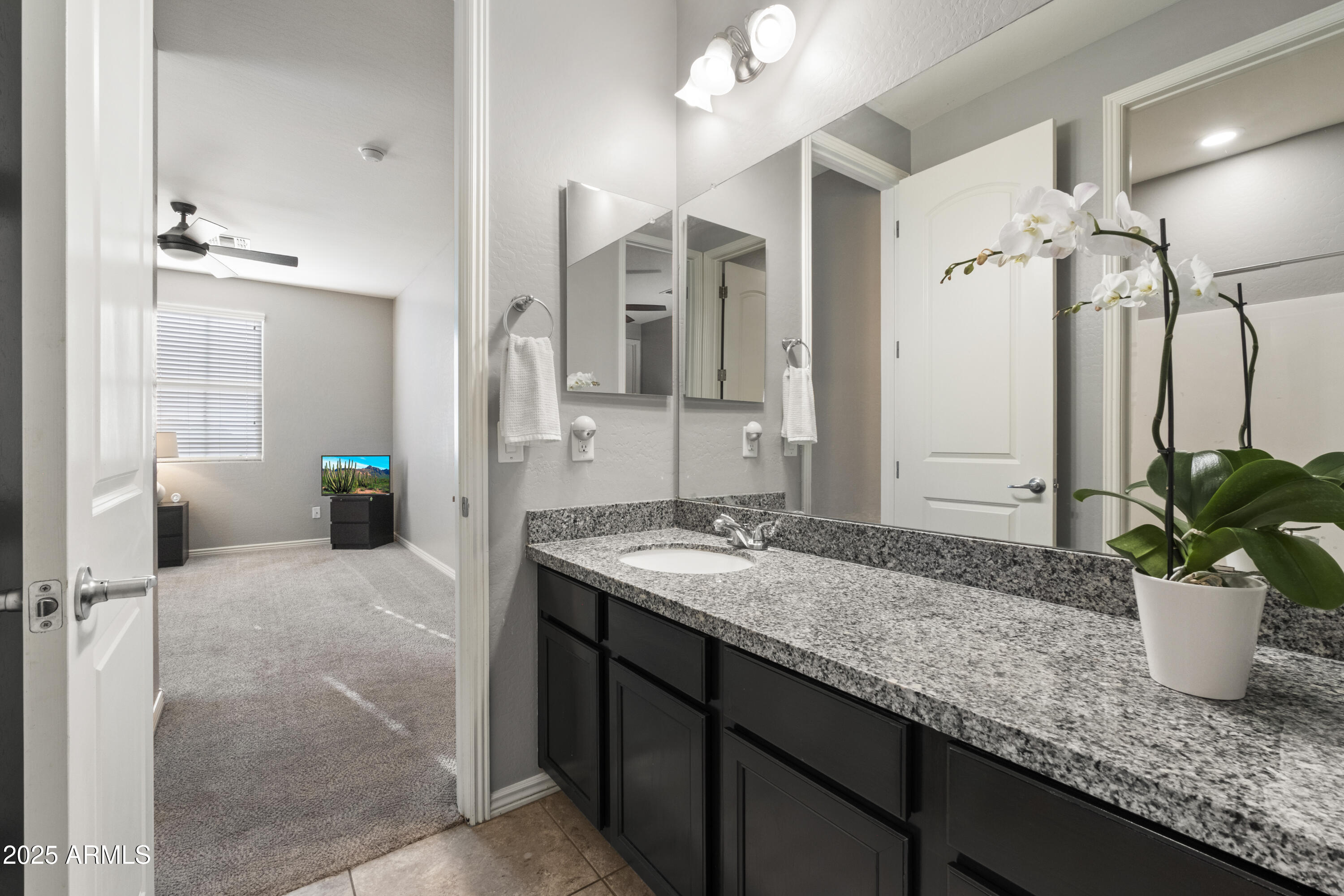 5123 S MARIPOSA Drive