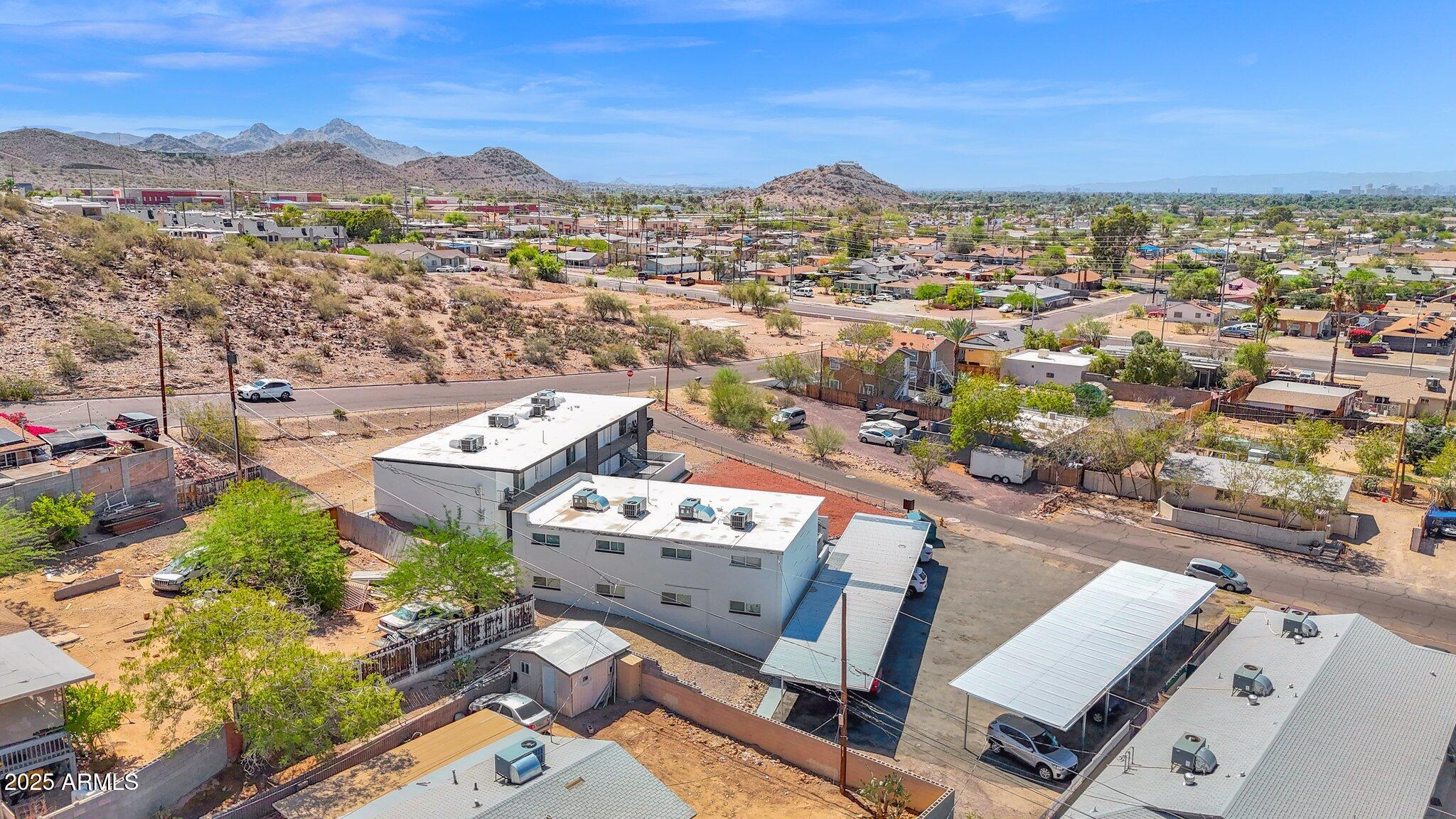 1302 W BECKER Lane