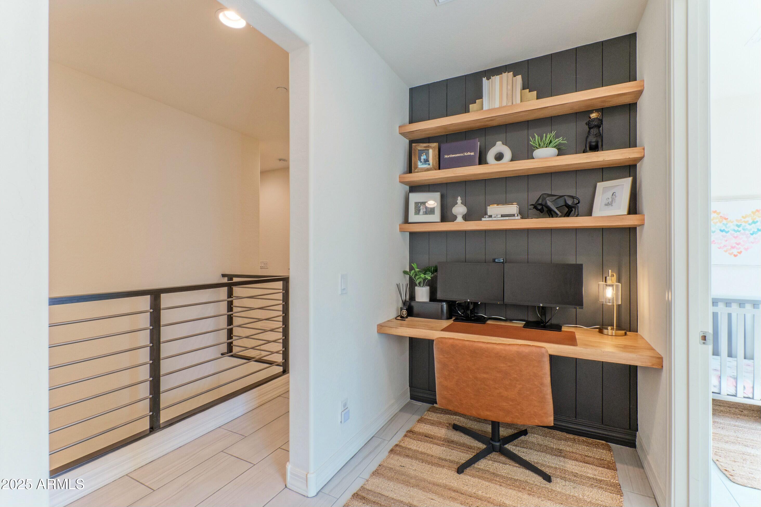 7330 E VISTA BONITA Drive