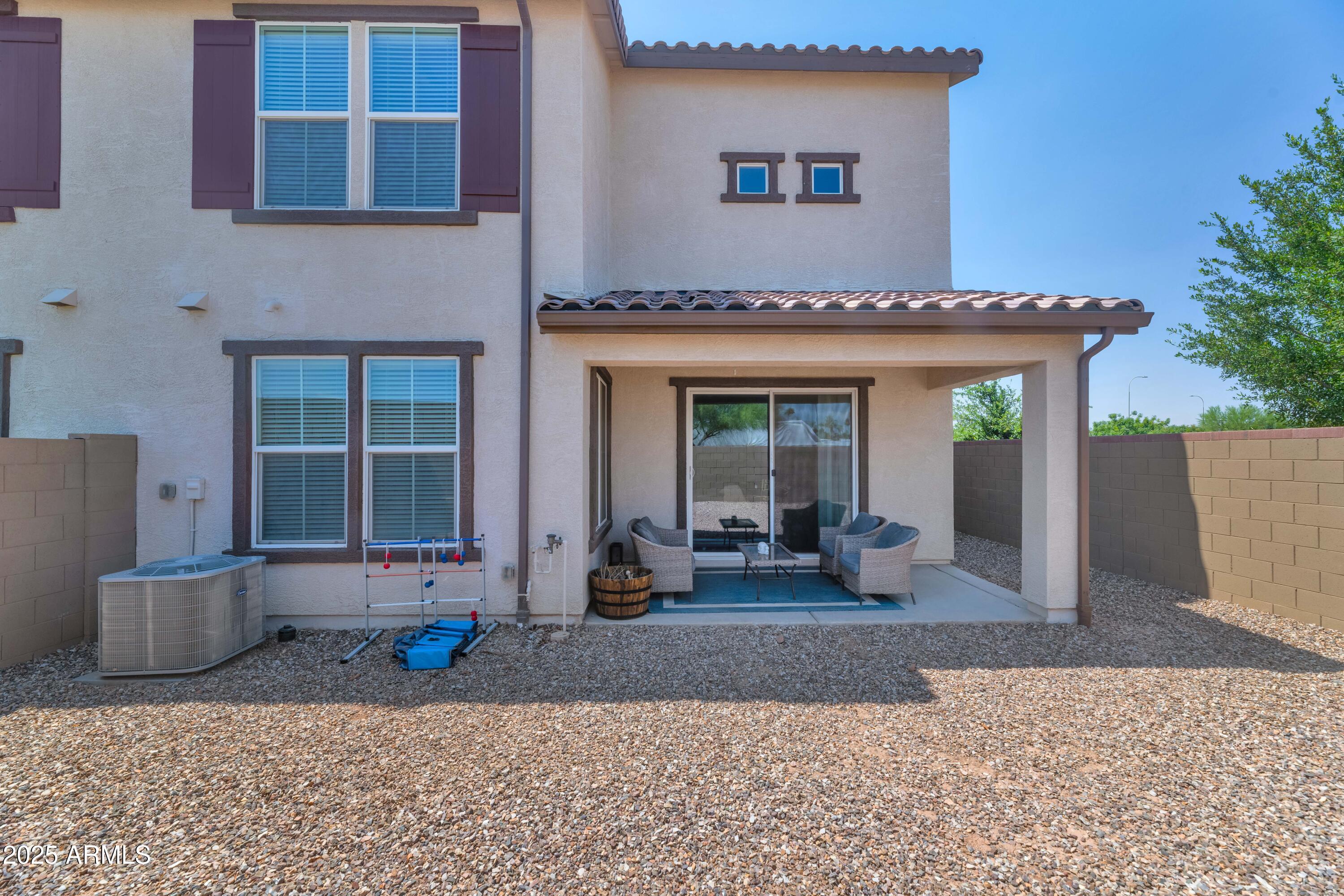 1255 N ARIZONA Avenue, 1251