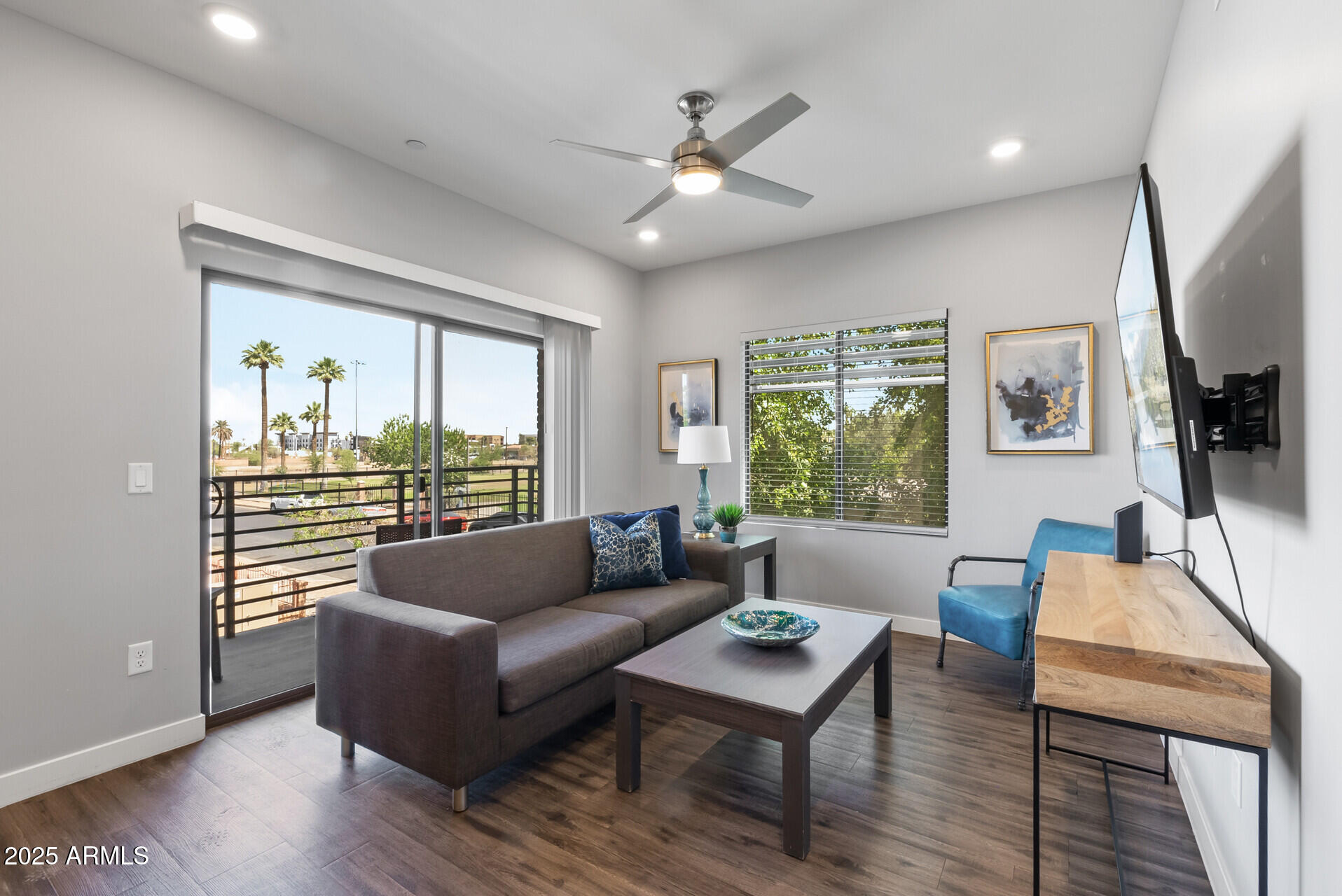 475 N 9TH Street, 206