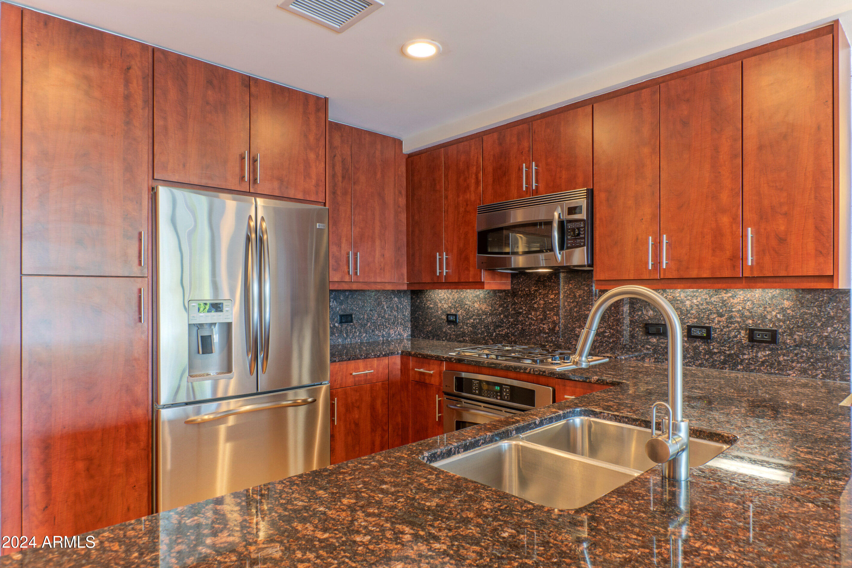 7167 E RANCHO VISTA Drive, 2007