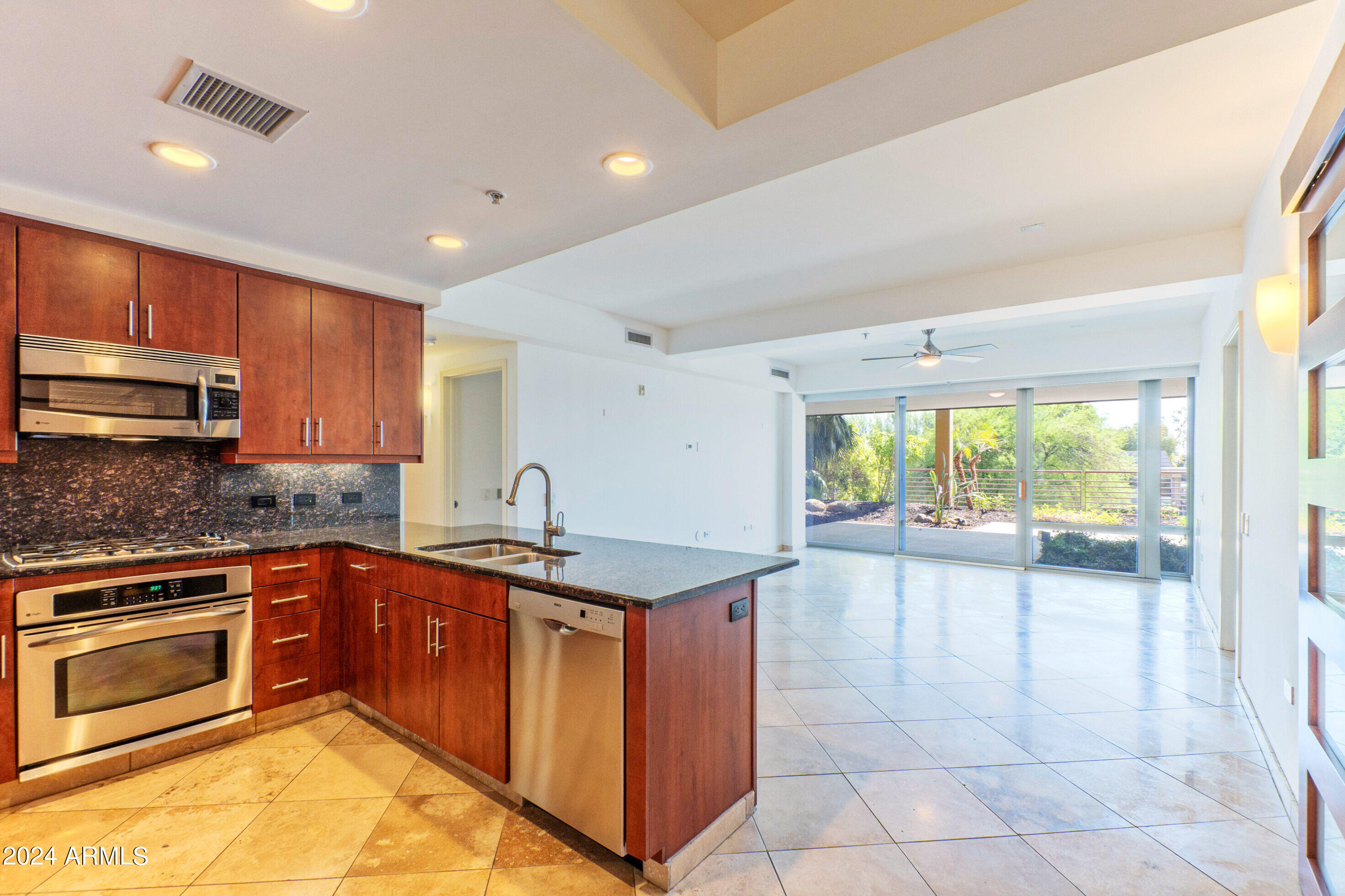 7167 E RANCHO VISTA Drive, 2007