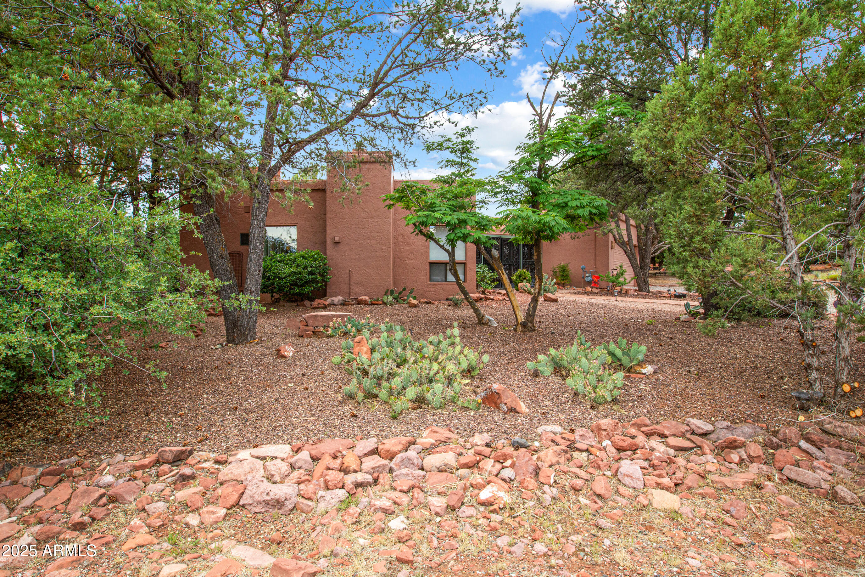 25 E Edgewood Circle