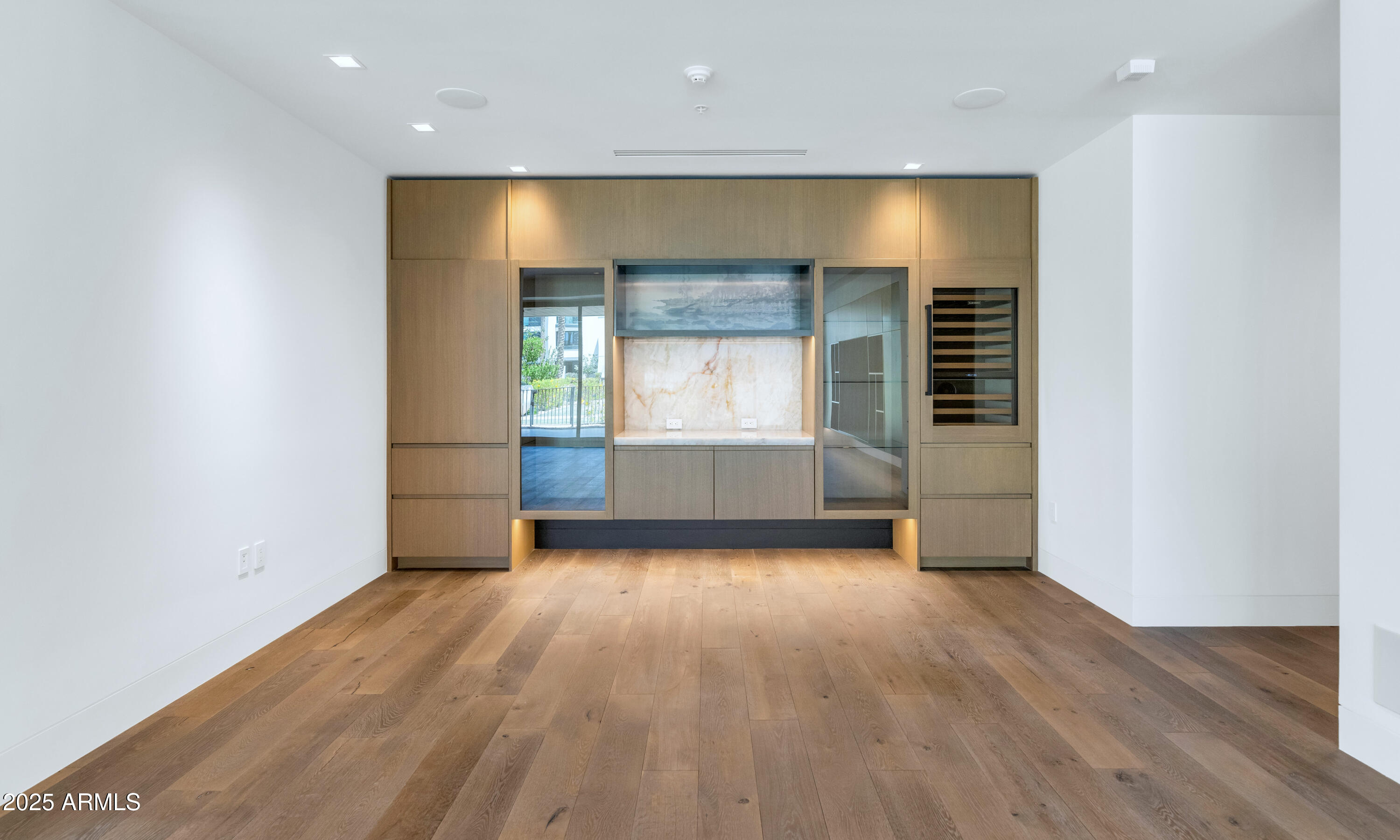 6587 N PALMERAIE Boulevard, 1051