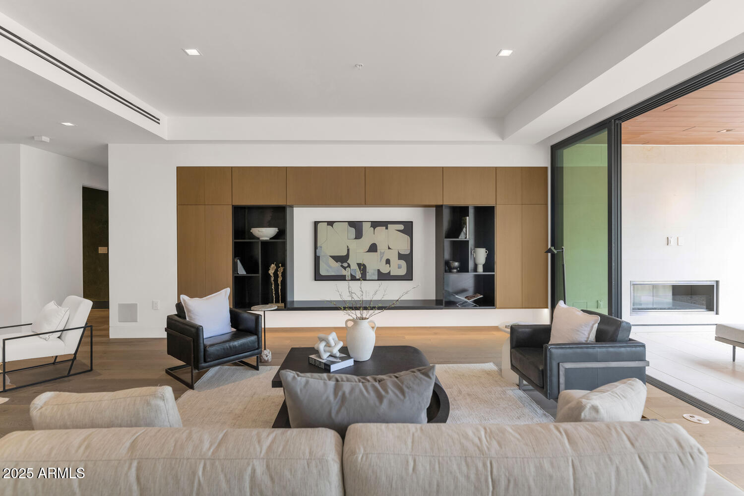 6587 N PALMERAIE Boulevard, 1051