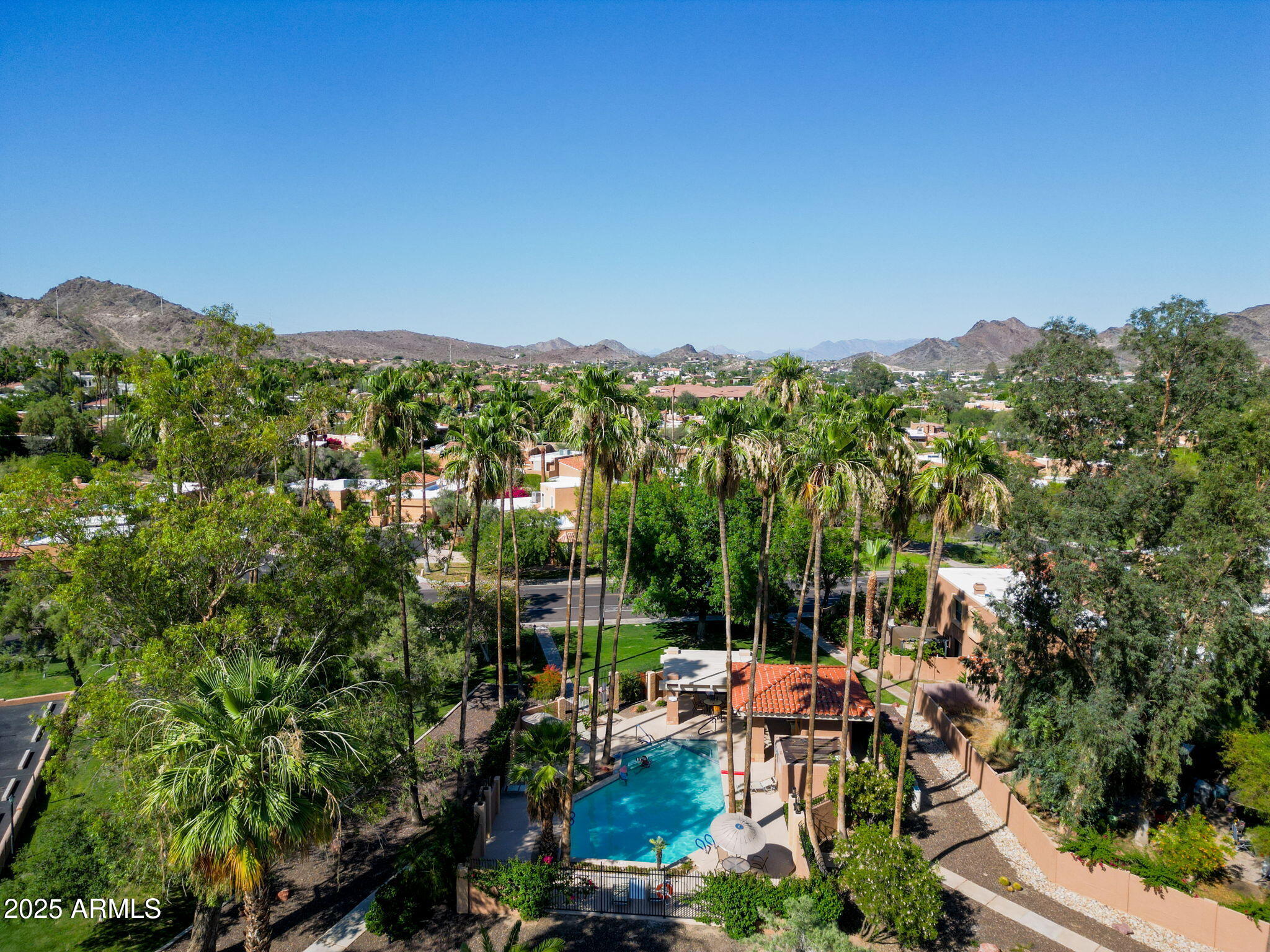 10424 N 7TH Place, 2