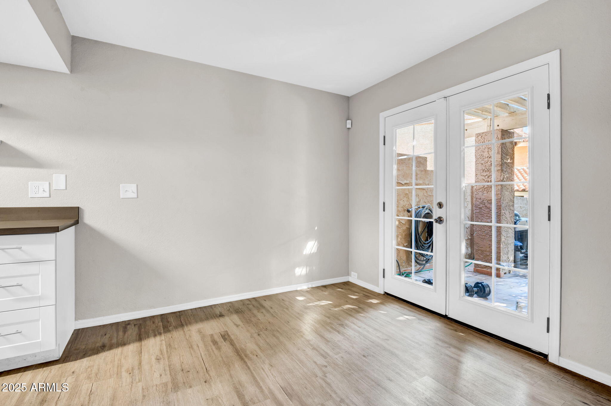 10424 N 7TH Place, 2