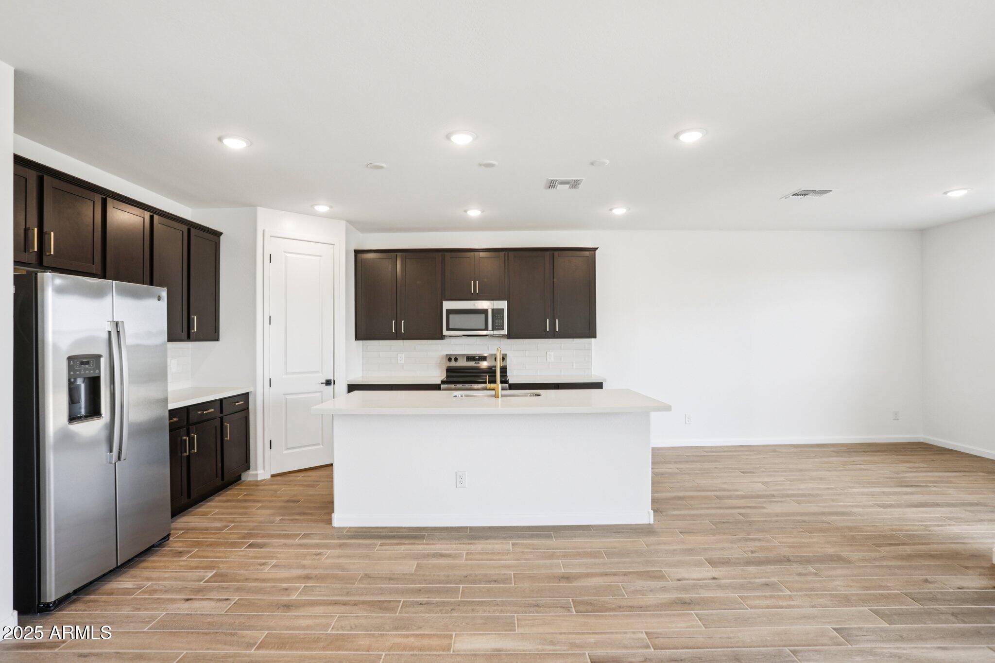 18269 W CAMINO DE ORO