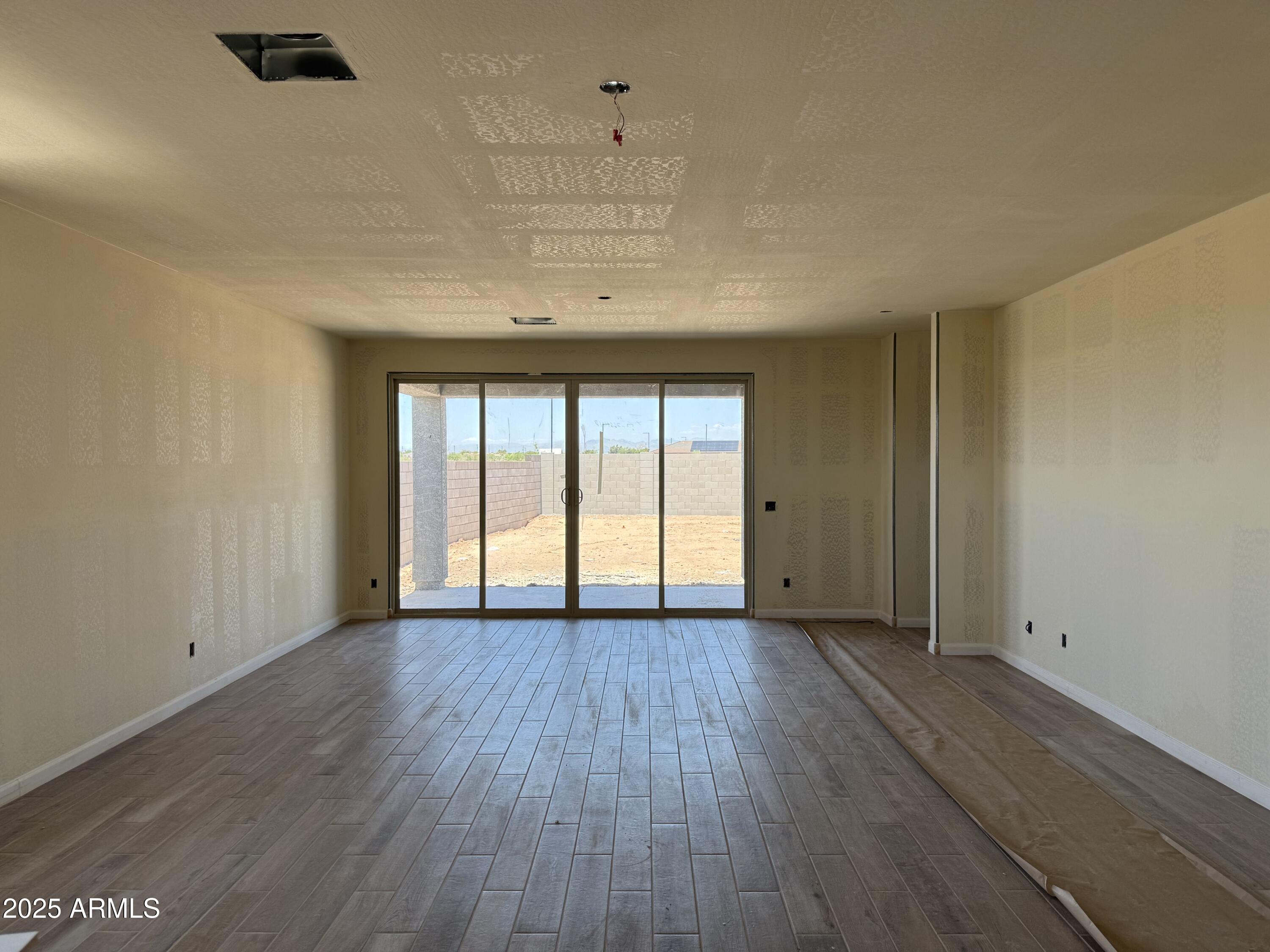 18272 W CAMINO DE ORO