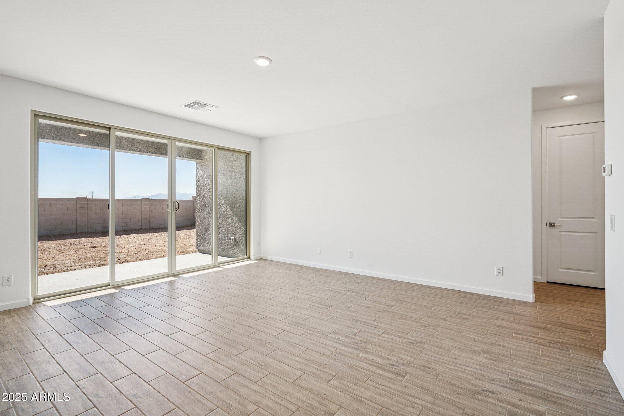 18253 W CAMINO DE ORO