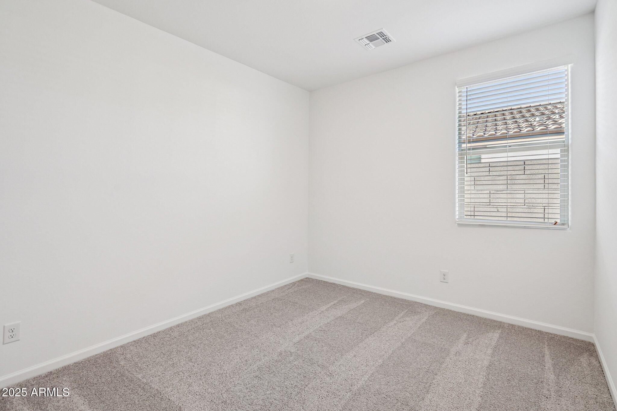 18253 W CAMINO DE ORO