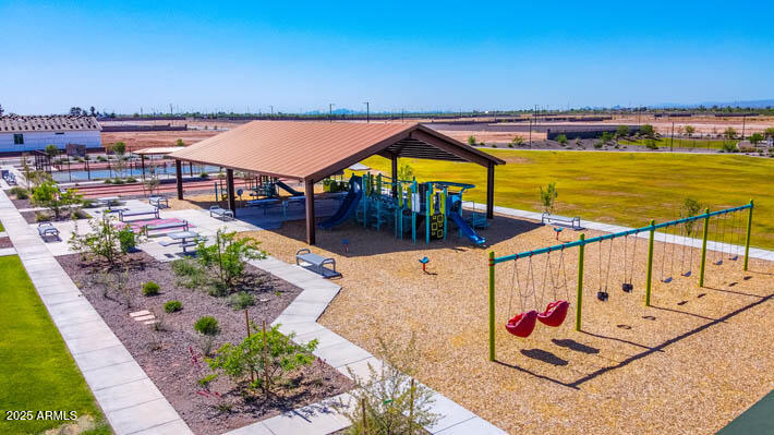 18253 W CAMINO DE ORO