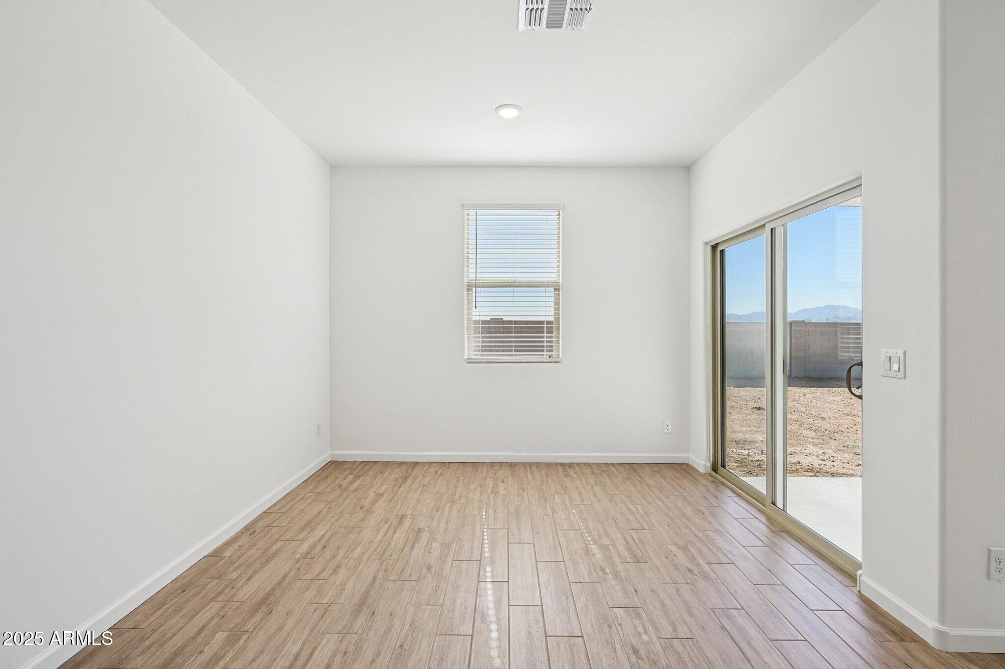 18253 W CAMINO DE ORO