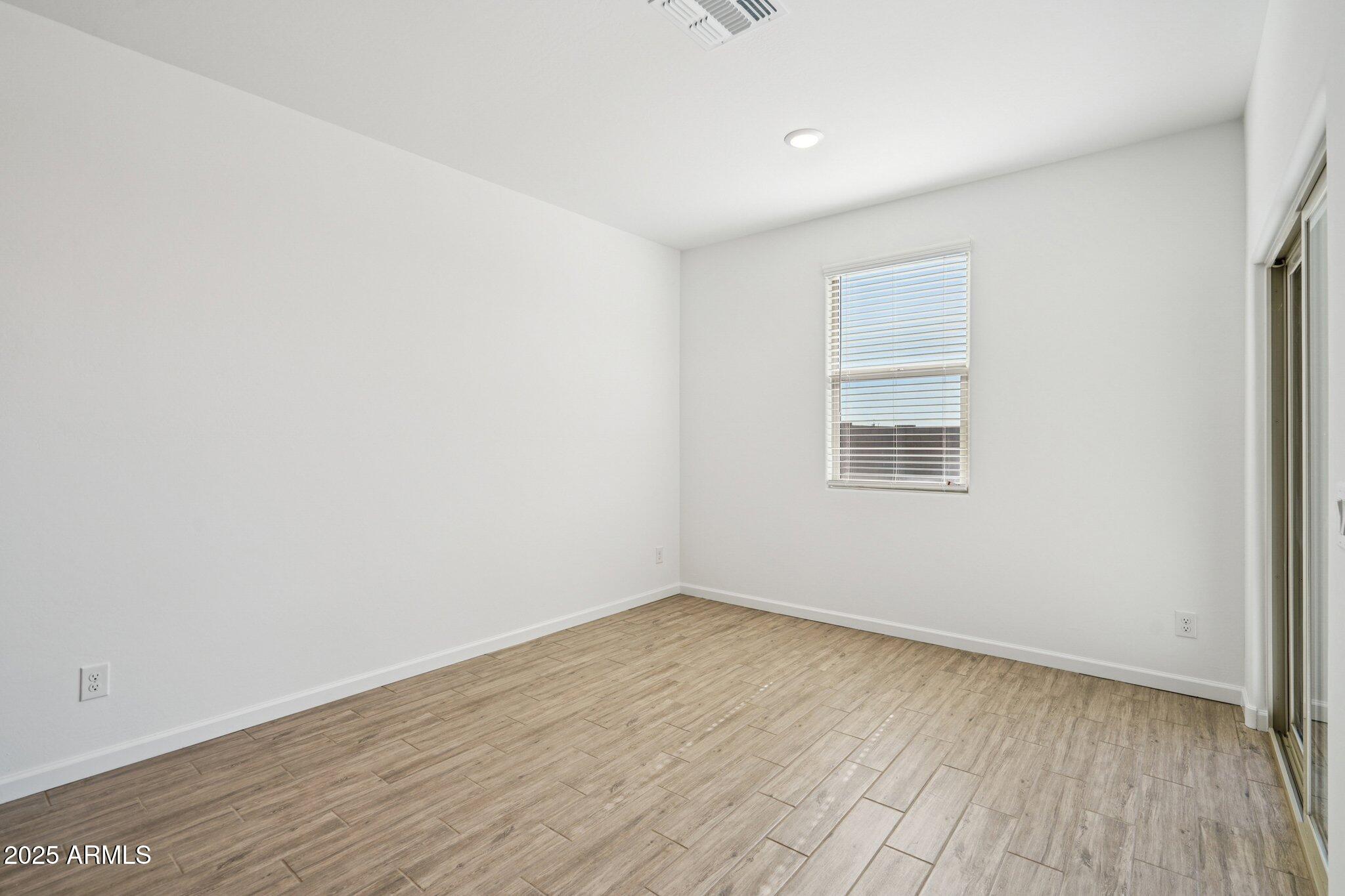 18253 W CAMINO DE ORO